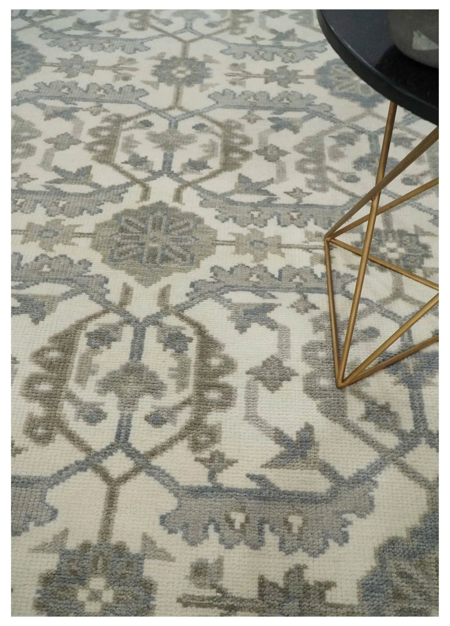 8x9 Hand Knotted Ivory and Silver Oriental Oushak Traditional Wool Area Rug - Image 2