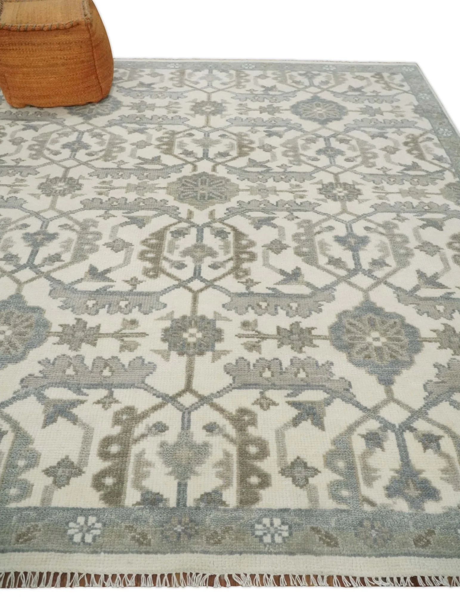8x9 Hand Knotted Ivory and Silver Oriental Oushak Traditional Wool Area Rug - Image 3
