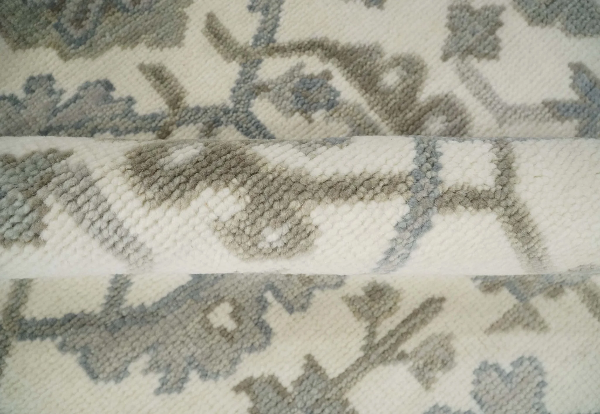 8x9 Hand Knotted Ivory and Silver Oriental Oushak Traditional Wool Area Rug - Image 8