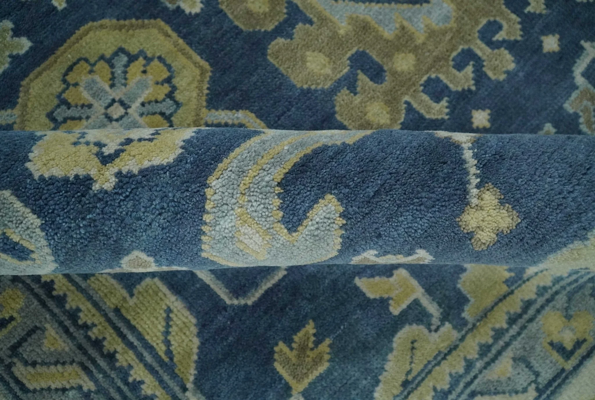 9.3x12 Hand Knotted Blue and Beige Traditional Oushak Wool Area Rug - Image 8