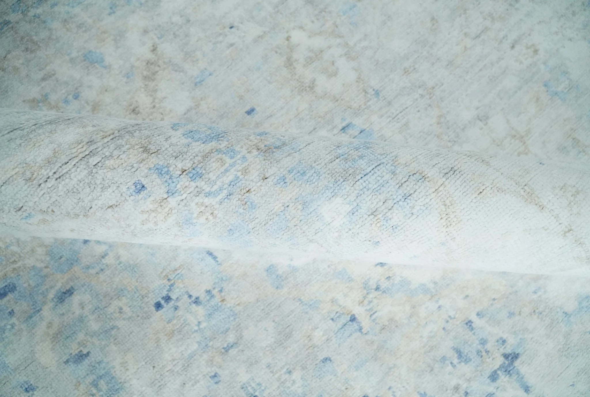 Fine 10x13 Ivory and blue Modern Abstract Hand Knotted Blended Wool and Art silk Area Rug - Image 8