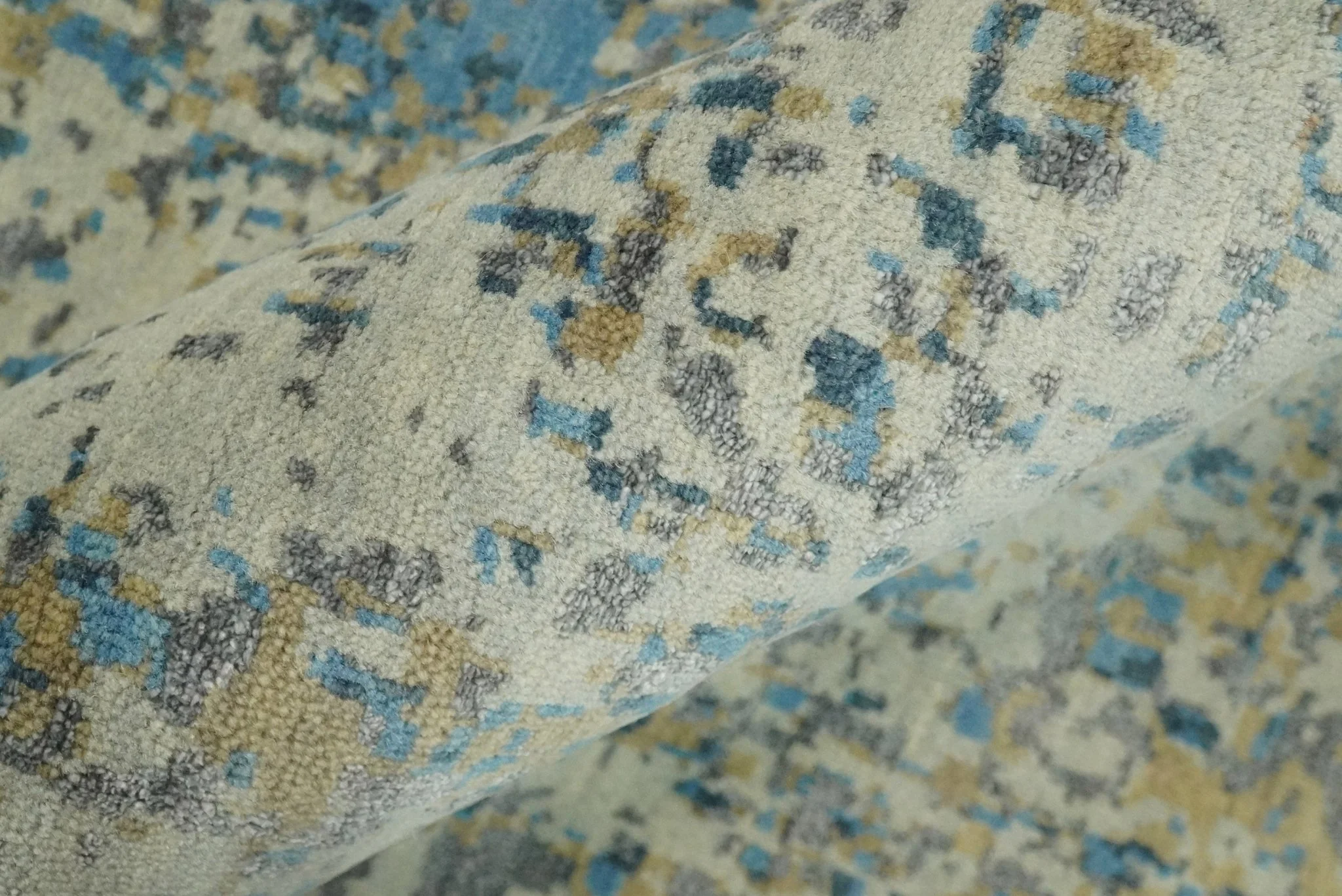 9x12 Fine Hand knotted Bue and Beige Traditional Modern Abstract Wool and Bamboo Silk Area Rug | TRDCP675912 - Image 7