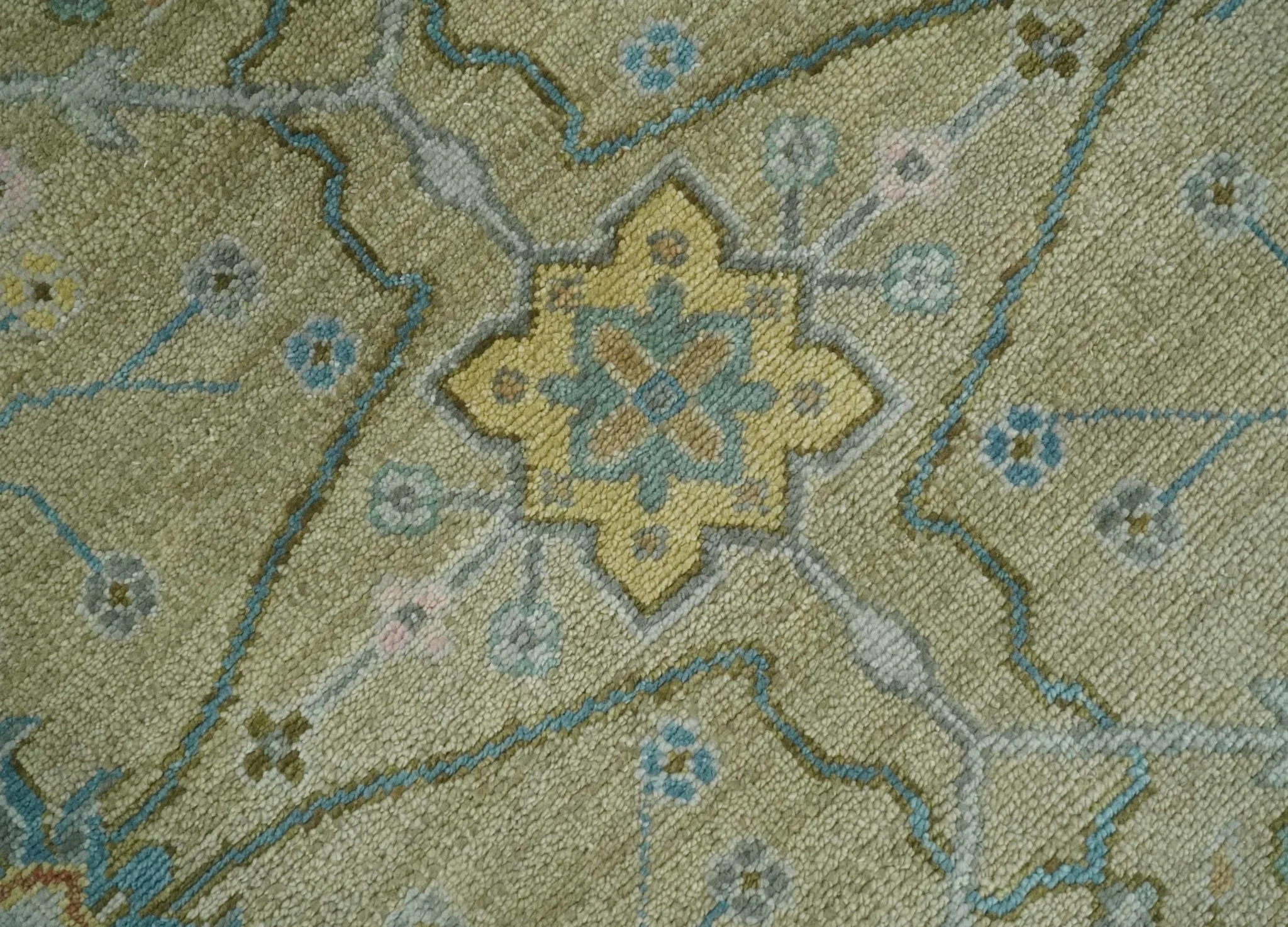 9x12 Hand Knotted Beige and Ivory Floral Traditional Persian Oushak Wool Rug | TRDCP1205912S - Image 4