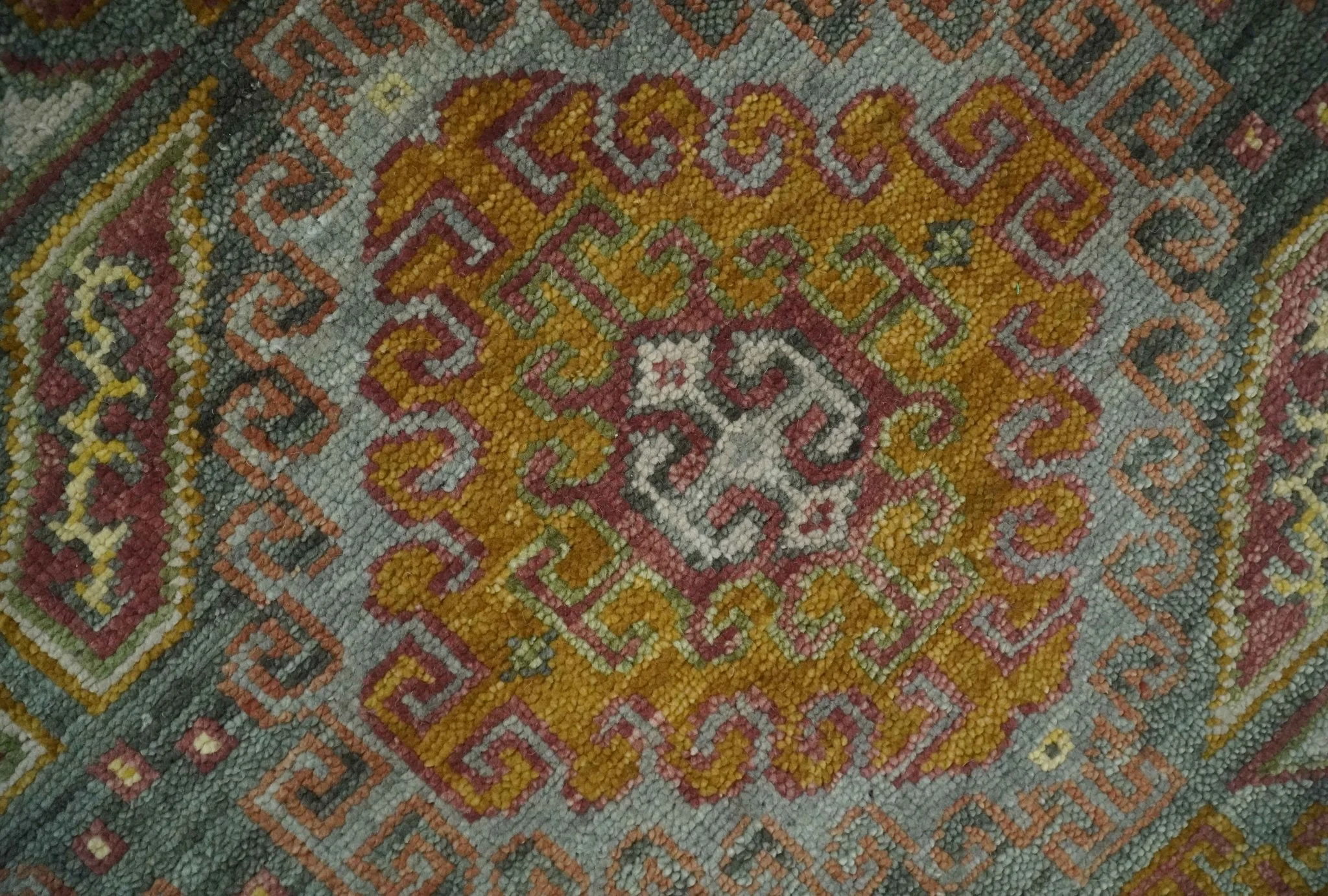 Hand Knotted Gold and Charcoal 9x12 Oriental Traditional Wool Area Rug - Image 5