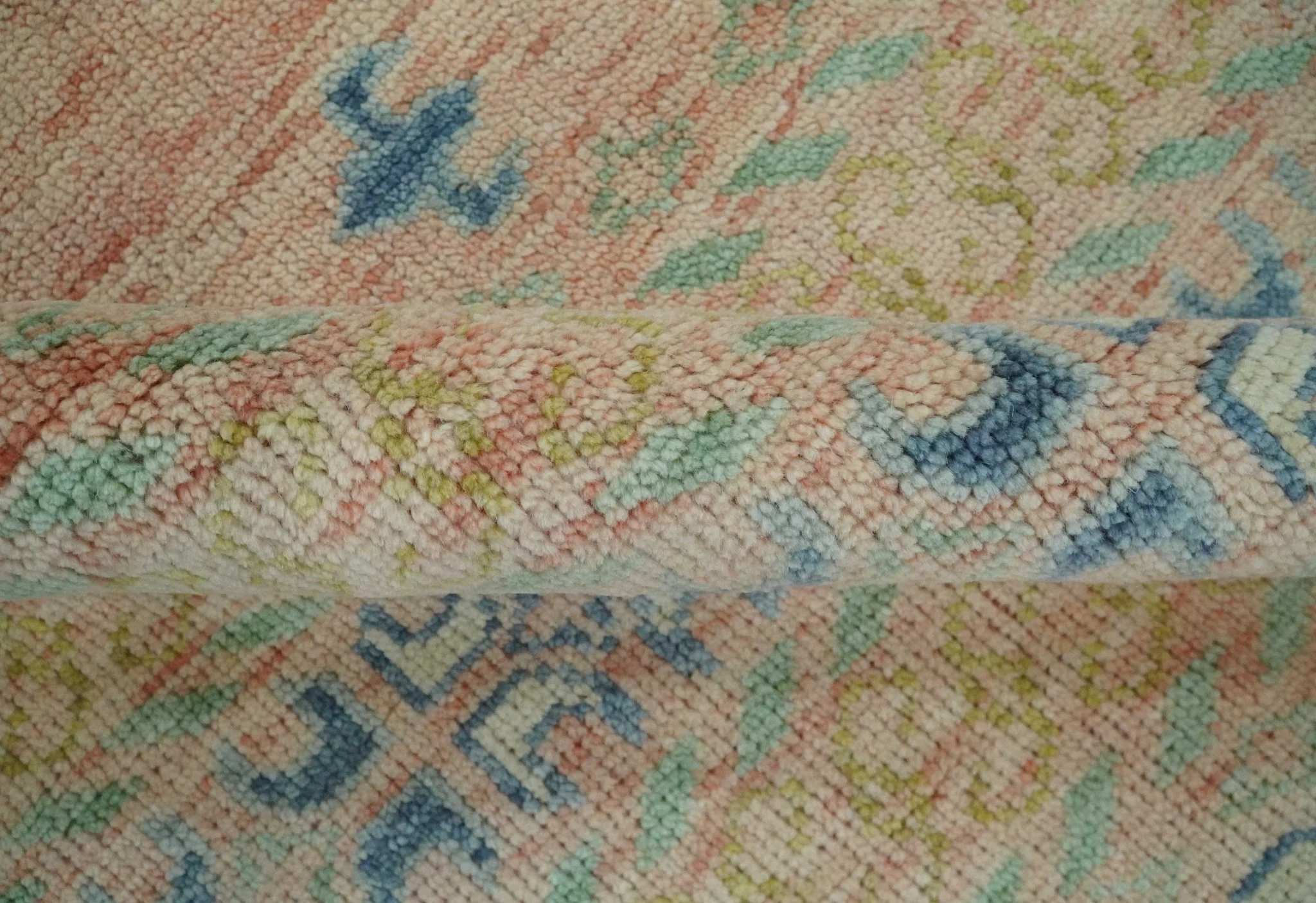 9x12 Hand Knotted Heriz Serapi Peach, Beige and Blue Area Rug - Image 6