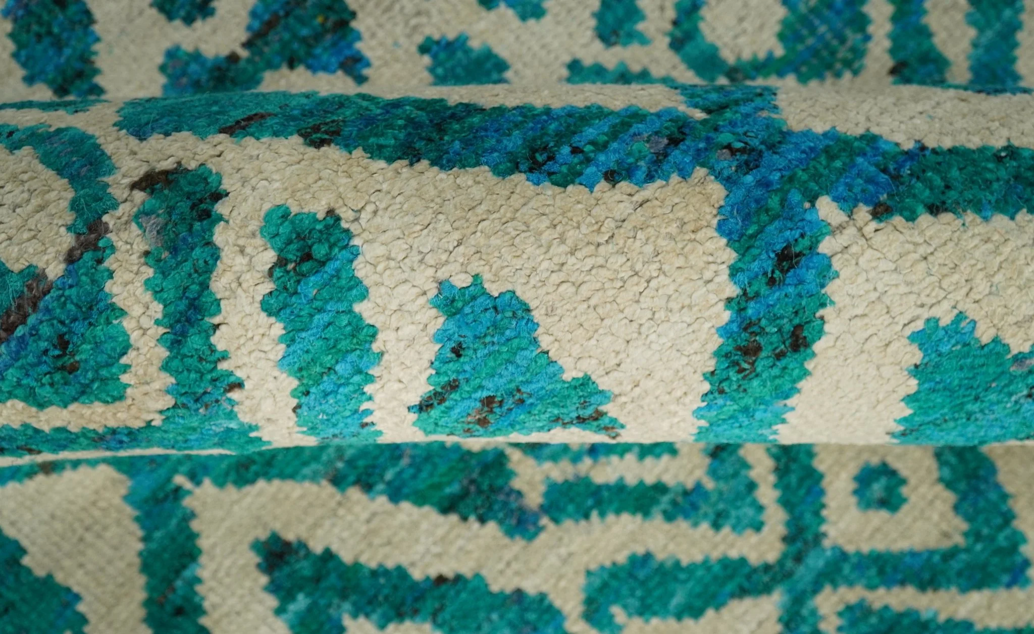 4x6 and 9x12 Hand Knotted Ivory and Blue Modern Contemporary Southwestern Tribal Trellis Recycled Silk Area Rug | OP21 - Image 8