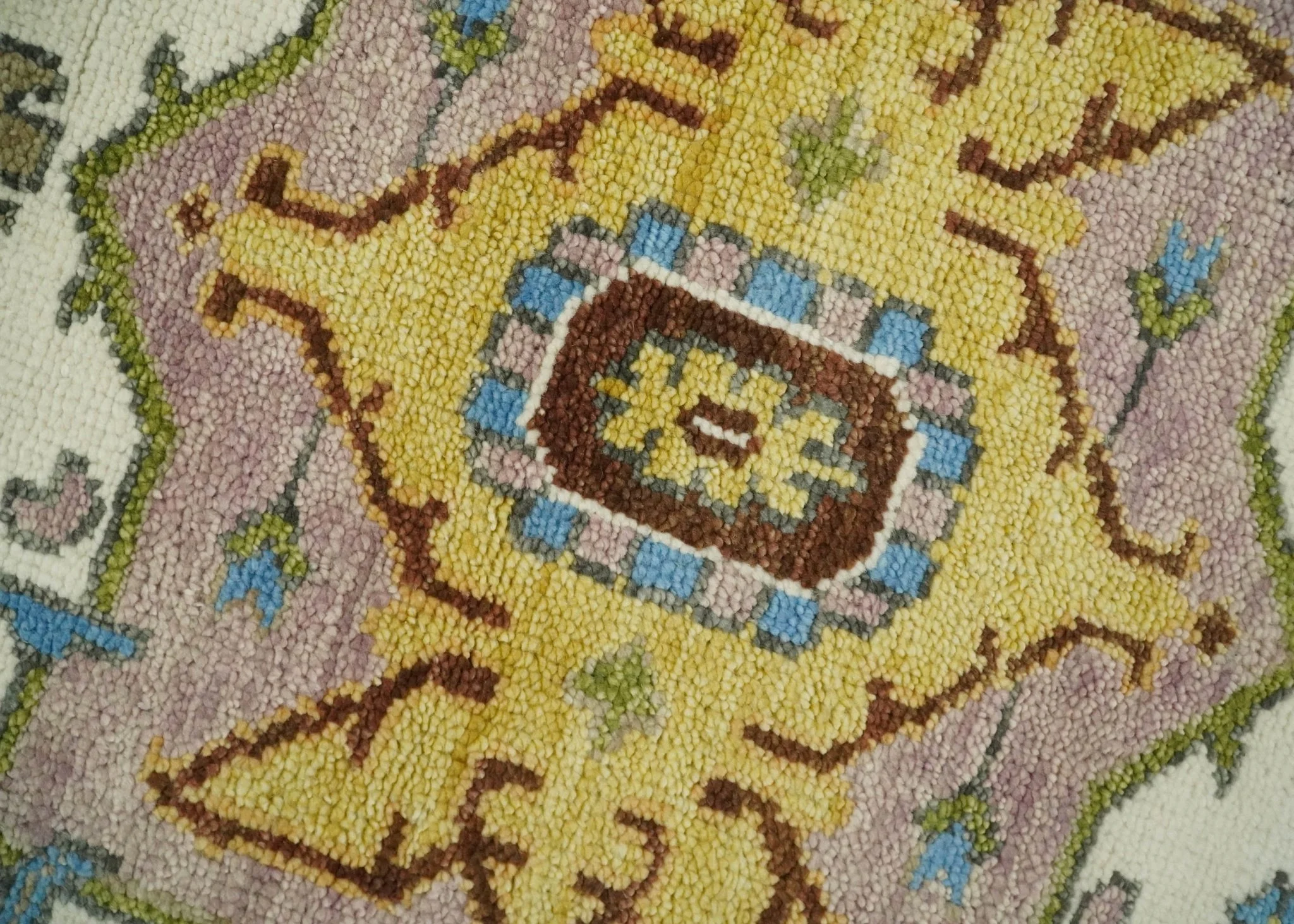 Antique Olive 9x12 Hand Knotted Ivory and Gold Traditional Persian Rug | TRDCP701912 - Image 5