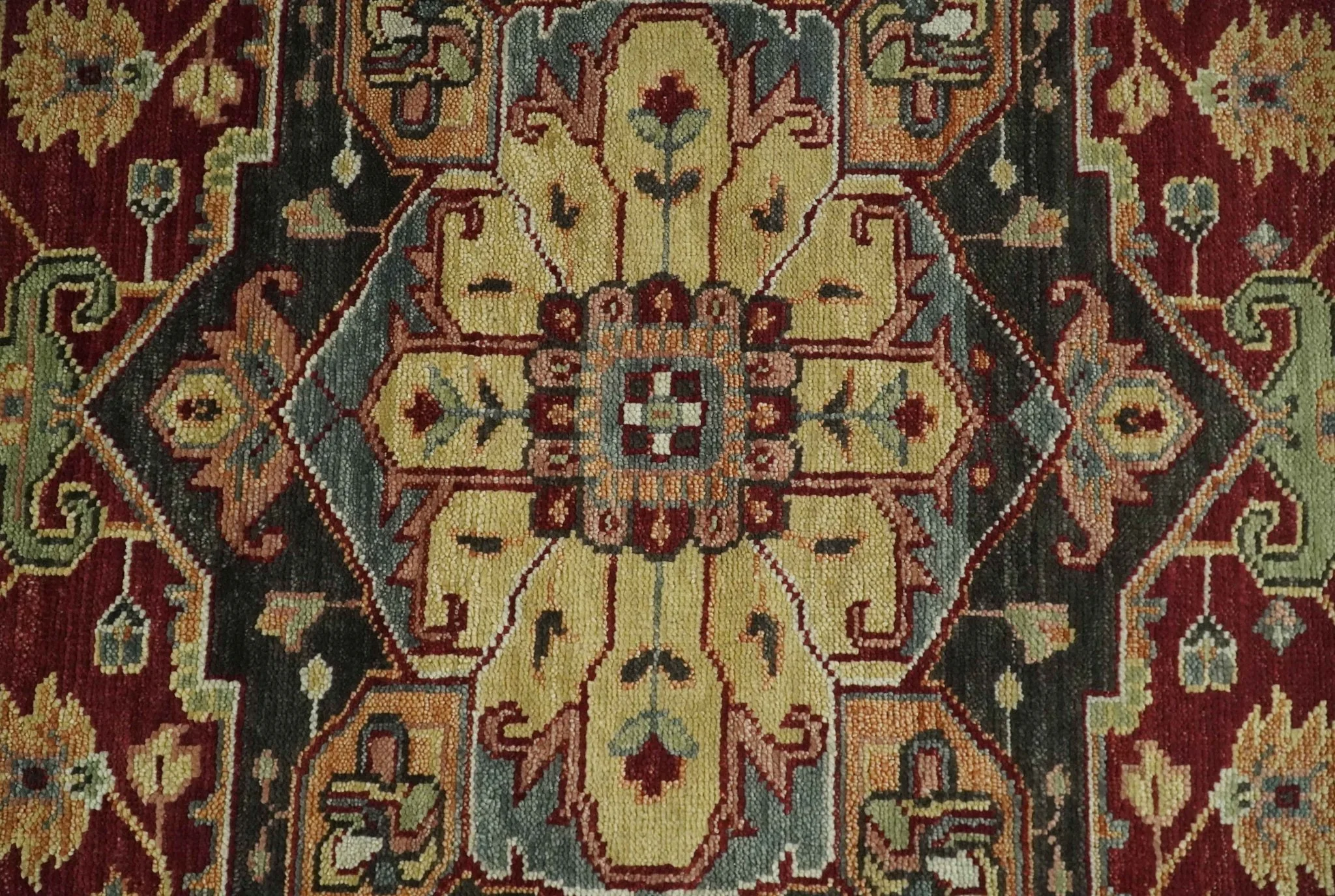 9x12 Hand Knotted Red and Gray Traditional Persian Heriz Serapi Wool Rug | TRDCP952 - Image 9