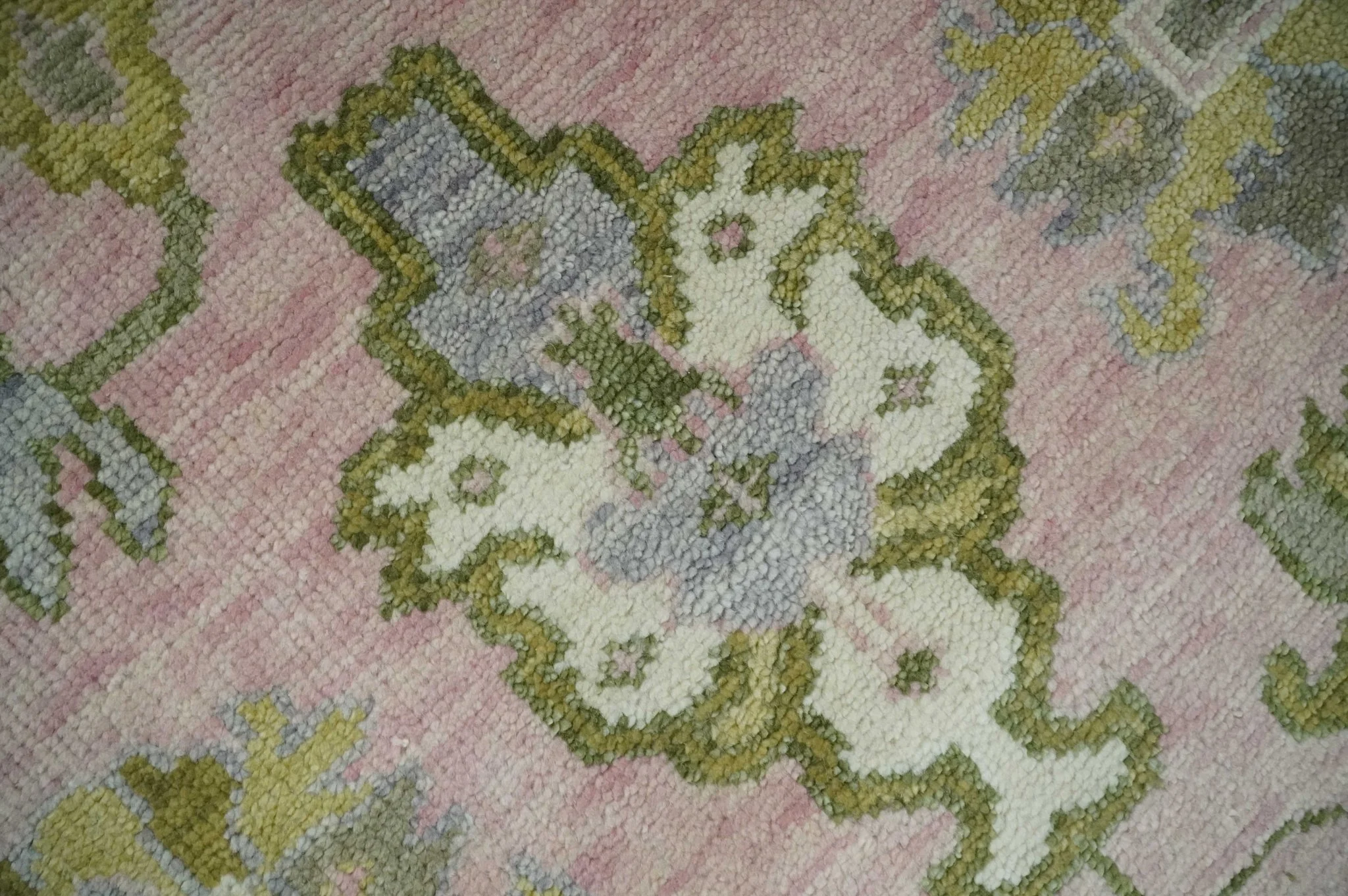 9x12 Hand Knotted Peach, Ivory and Olive Traditional Antique Style Wool Area Rug - Image 4