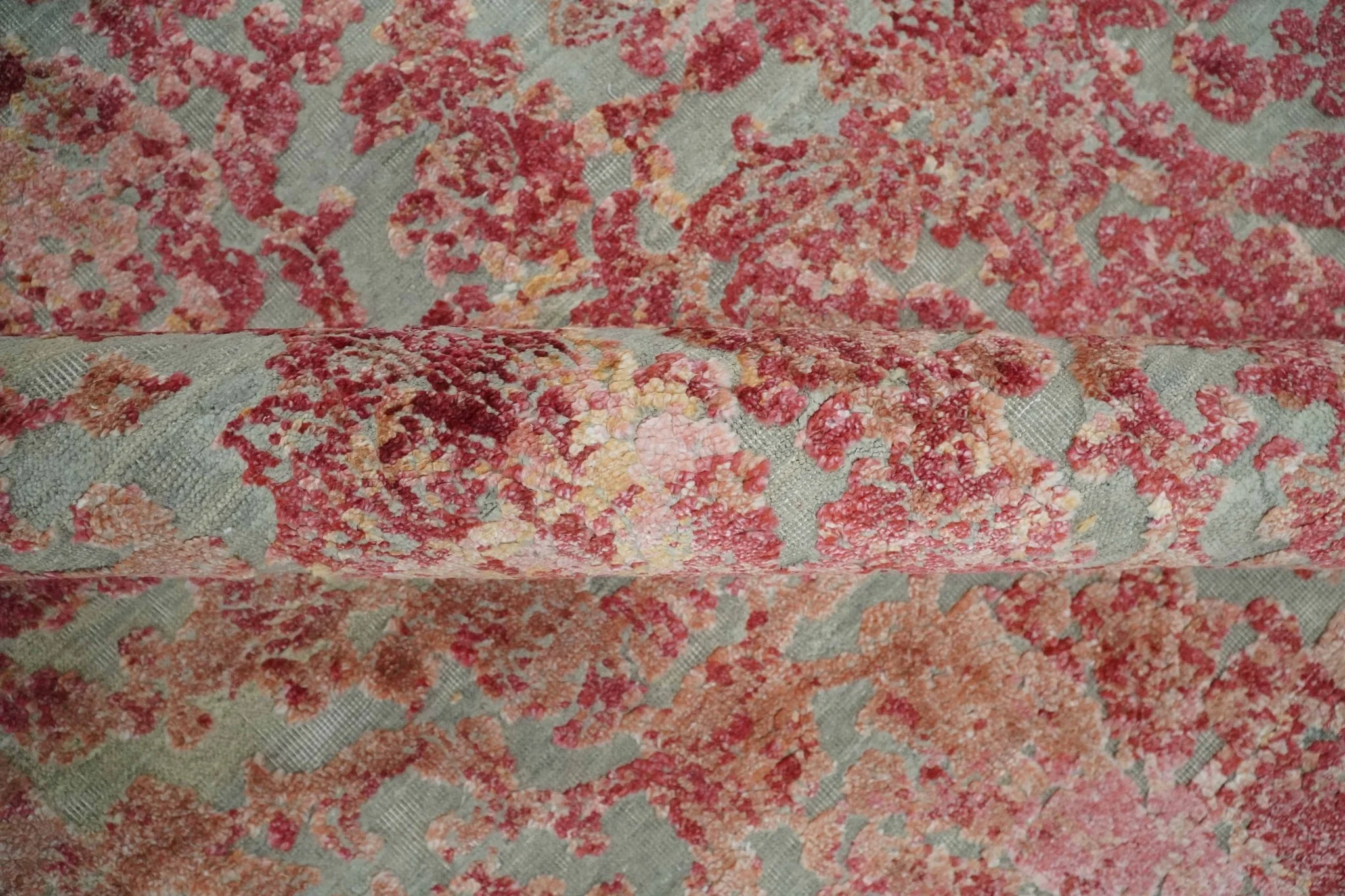 9x12 Hand Knotted Red and Pink Modern Carved Pattern Antique Wool and Silk Area Rug - Image 6