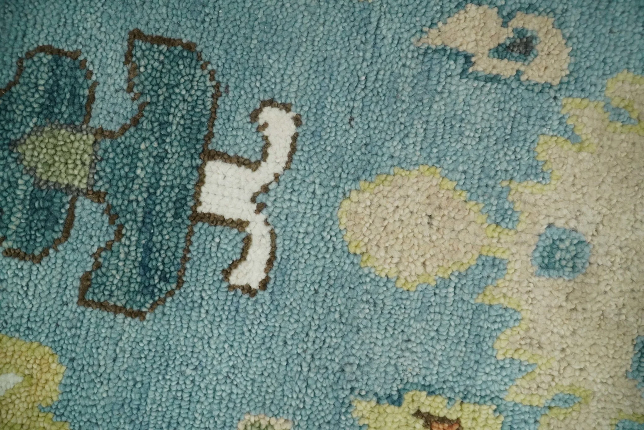 9x12 Hand Knotted Blue and Beige Traditional Vintage Persian Oushak Antique Wool Rug | TRDCP607912 - Image 4