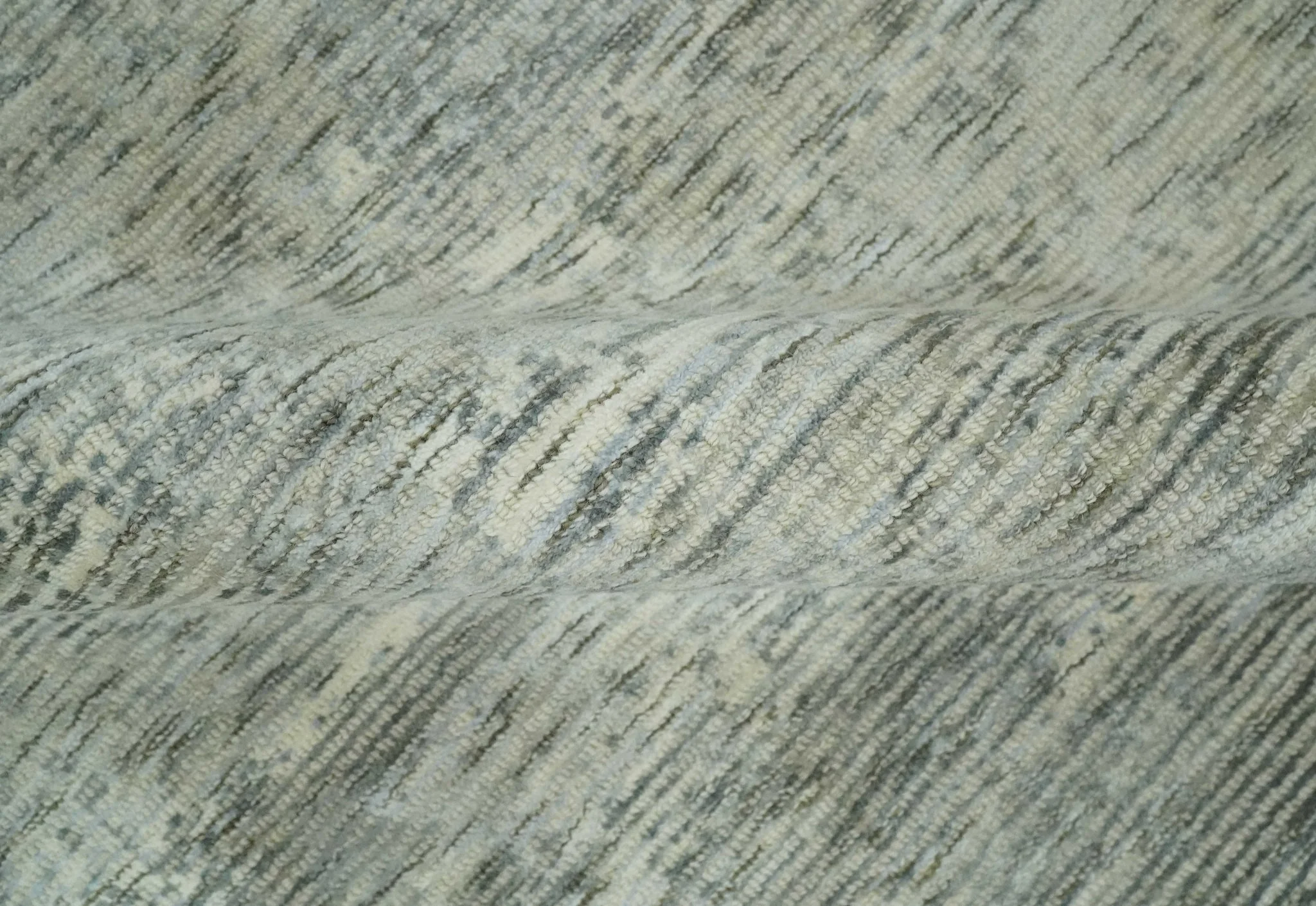 Modern Abstract Beige, silver, Gray and Charcoal 5x8 Hand loom Viscose Area Rug - Image 7