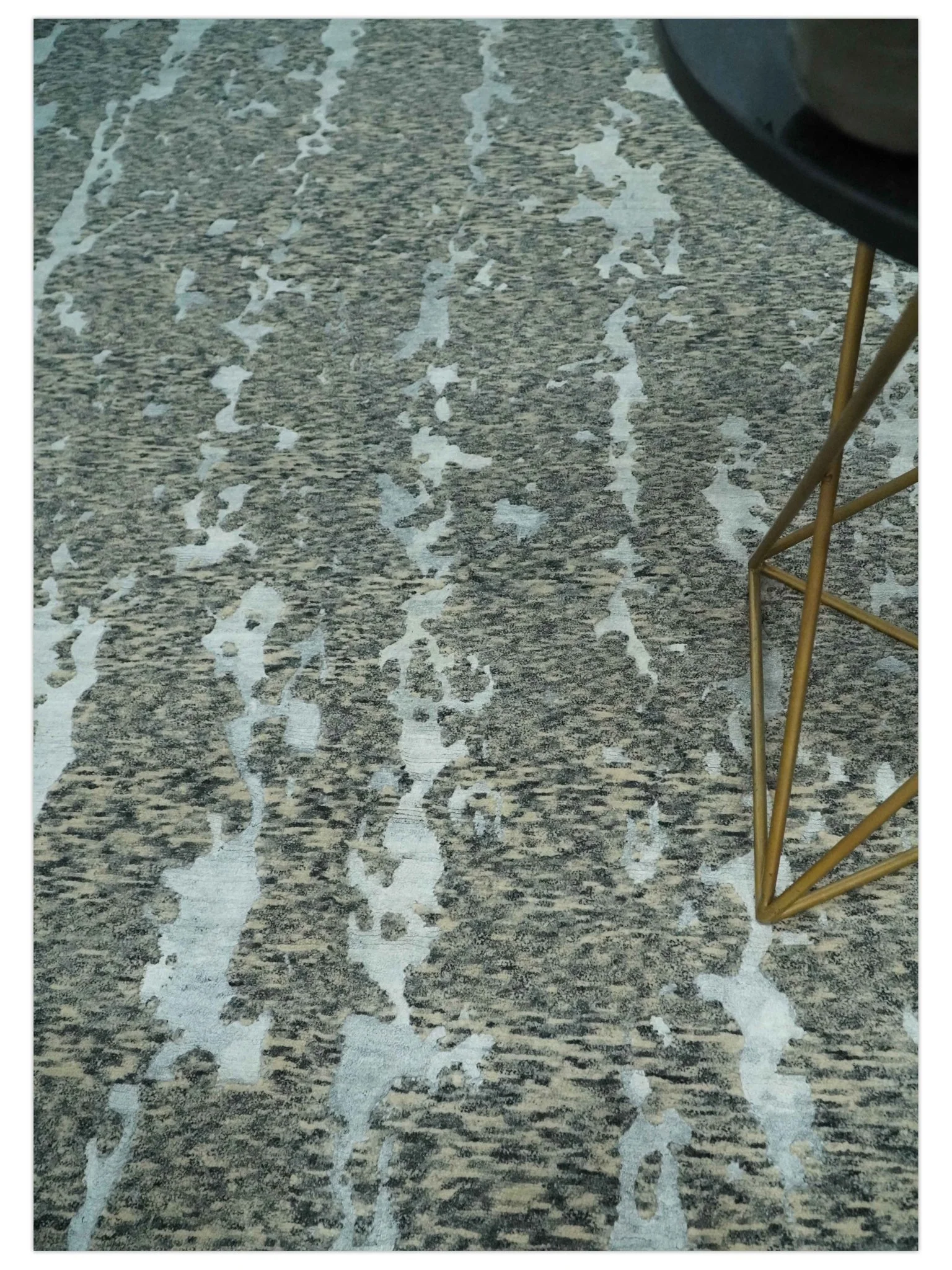 Modern Abstract Charcoal, Beige and Silver Hand Knotted 5.6x8 wool and Bamboo Silk area Rug - Image 3
