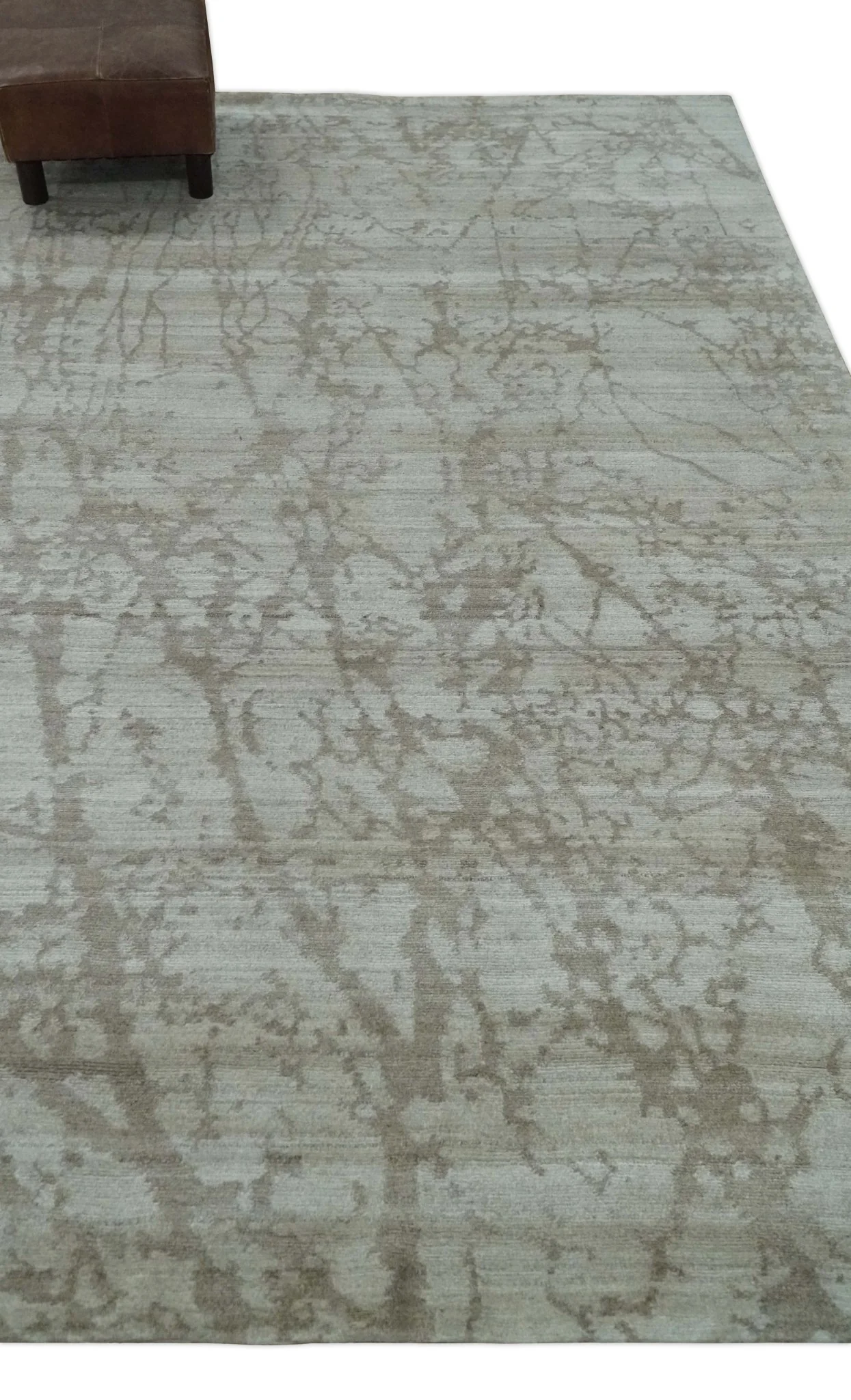 Modern Abstract Gray and Silver Hand knotted 6x9 Viscose Area Rug - Image 4
