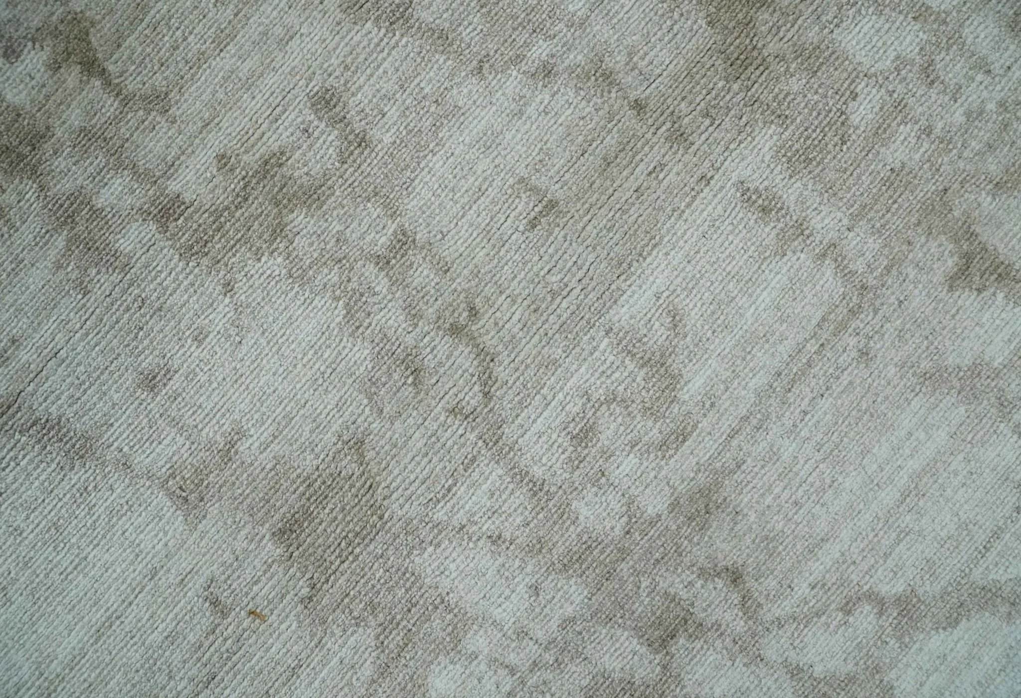 Modern Abstract Gray and Silver Hand knotted 6x9 Viscose Area Rug - Image 5