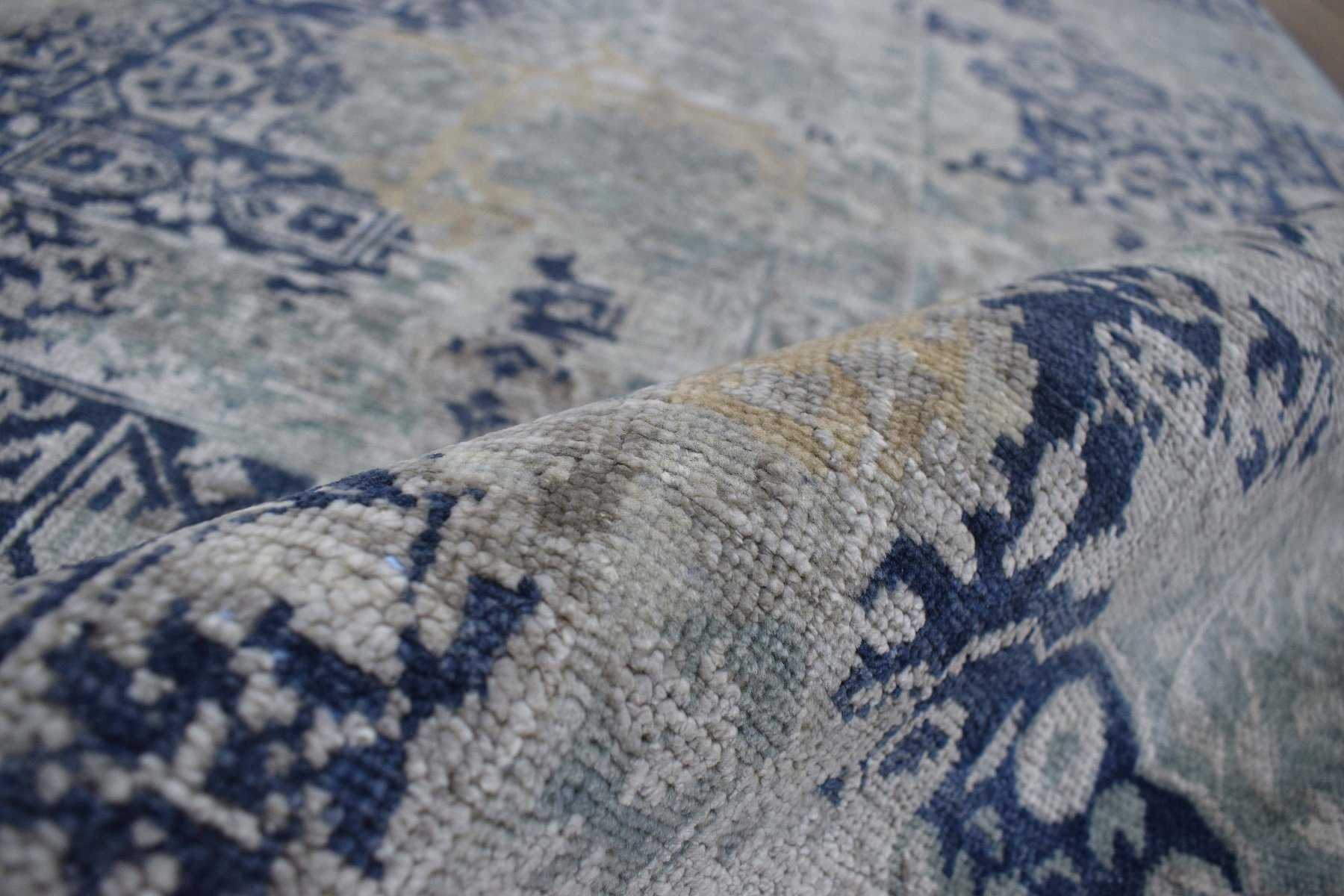 Traditional Handmade Silk and Wool  8x10 Area Rug | TRD1635810 - Image 9