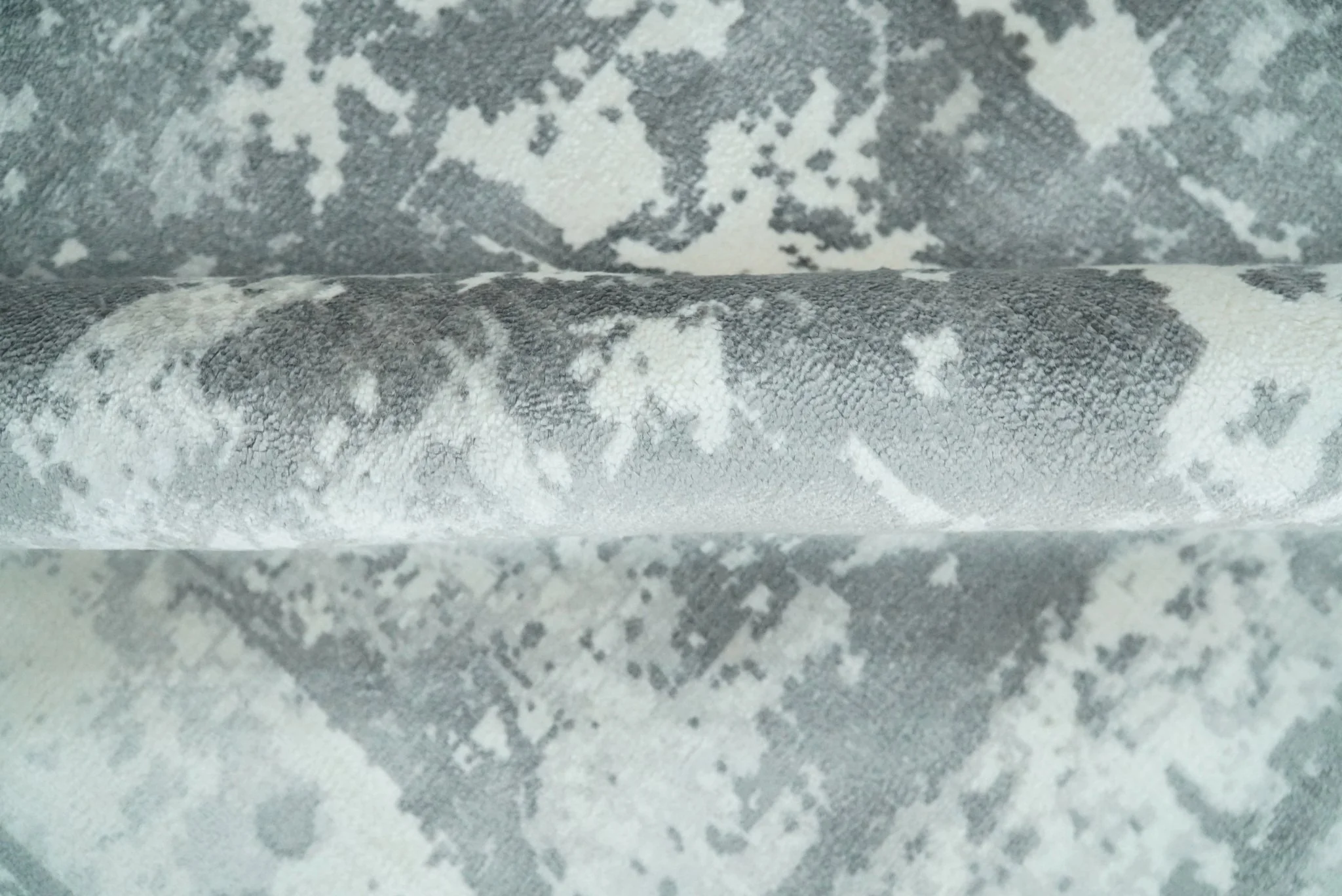 Handmade 7.10x9.9 Abstract Ivory and Gray Blended Wool and Bamboo Silk Area Rug - Image 6