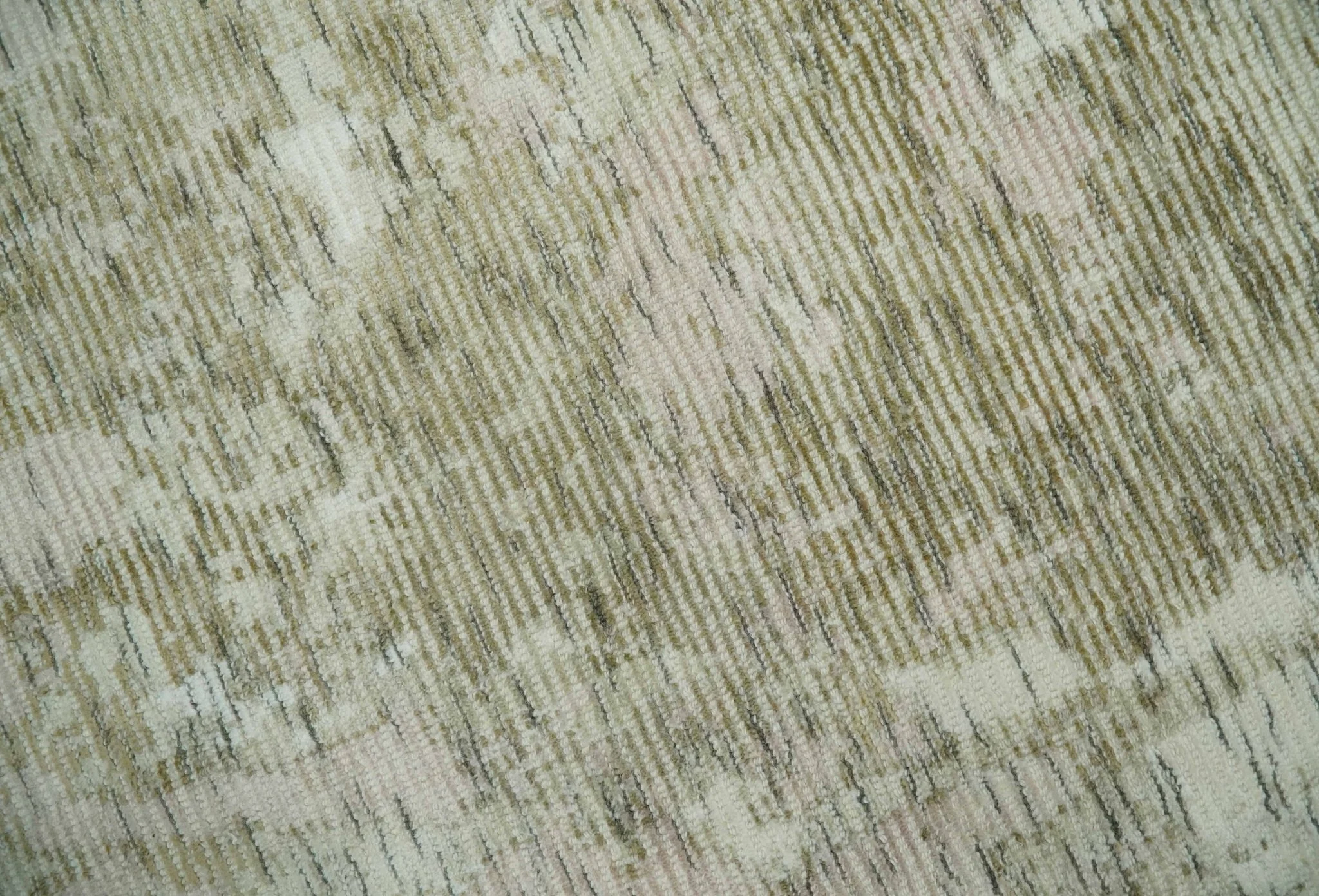 Modern Abstract Ivory, Green and Charcoal 5x8 Hand loom Wool and Viscose Area Rug - Image 5