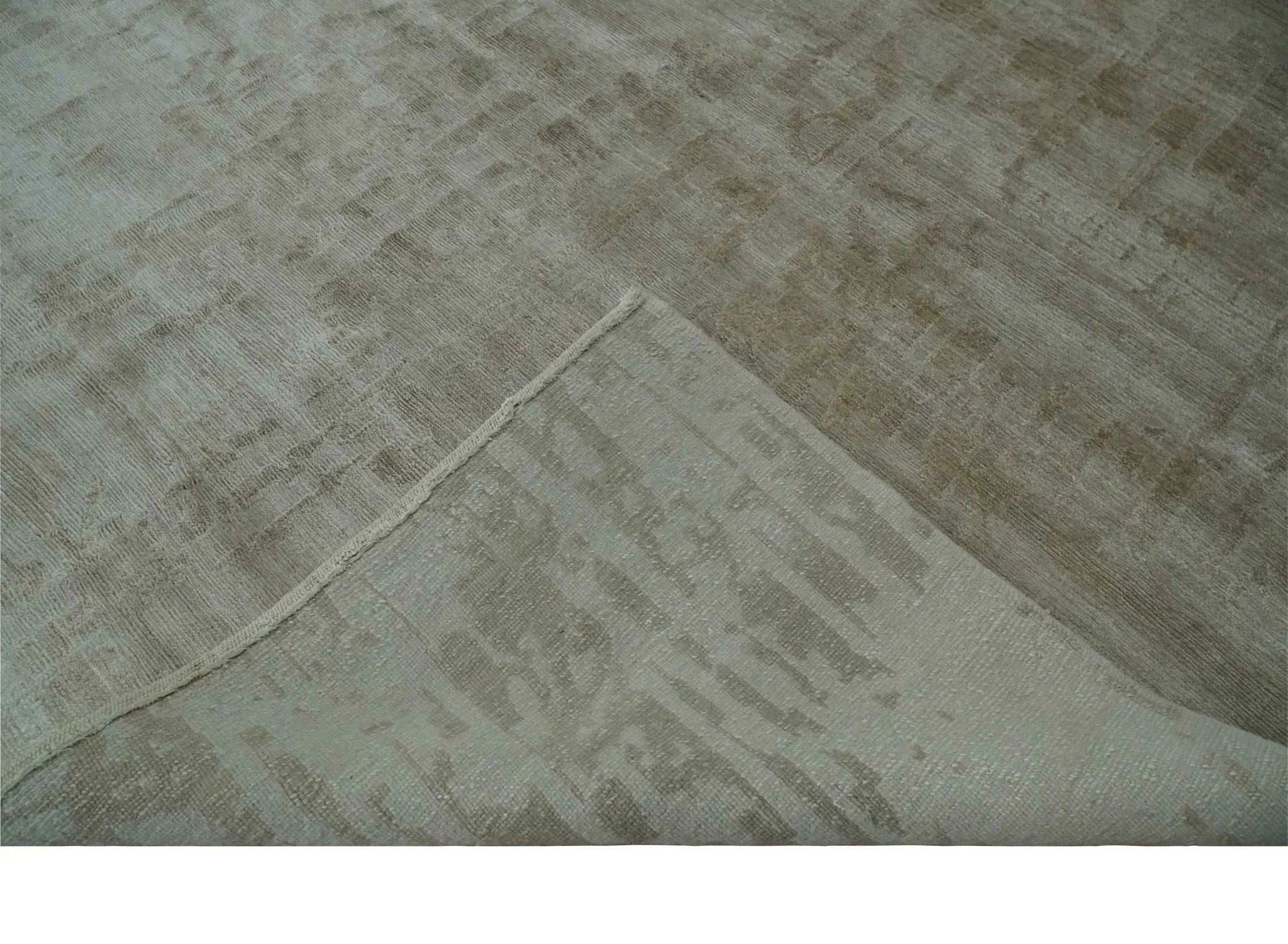Modern Abstract Silver and Olive Hand knotted 6x9 Bamboo Silk Area Rug - Image 8
