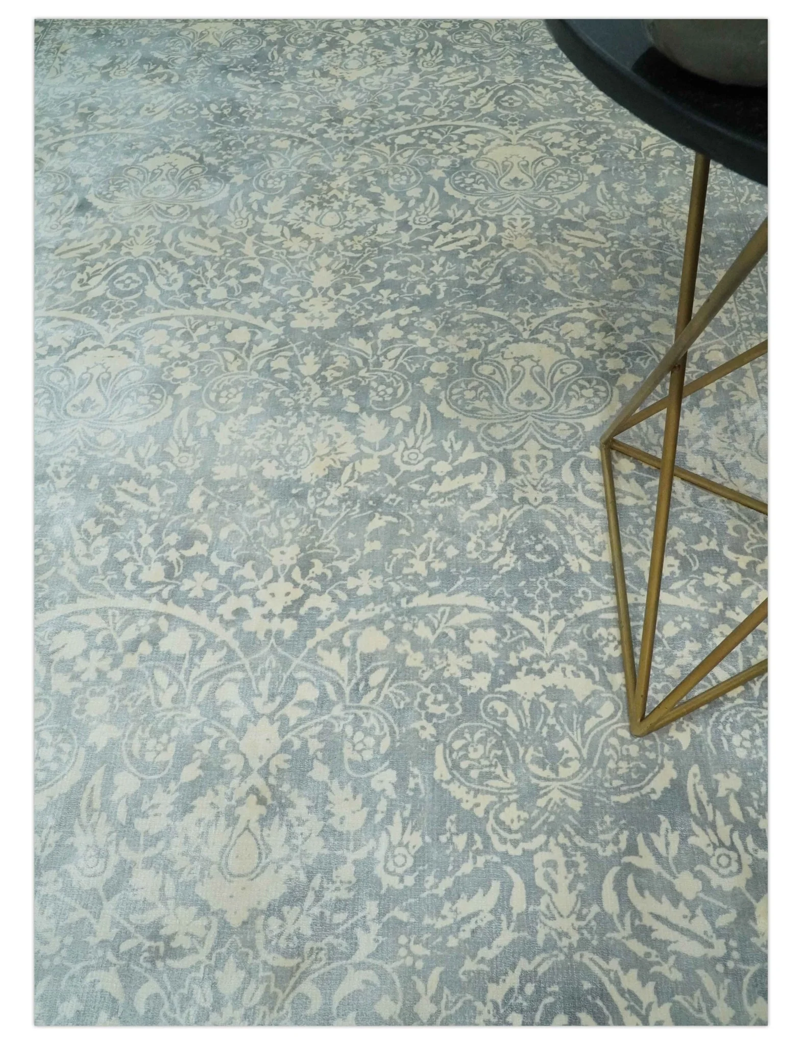 Premium Style Traditional Large Design Gray, Silver and Beige 5.6x7.9 Viscose Area Rug - Image 2