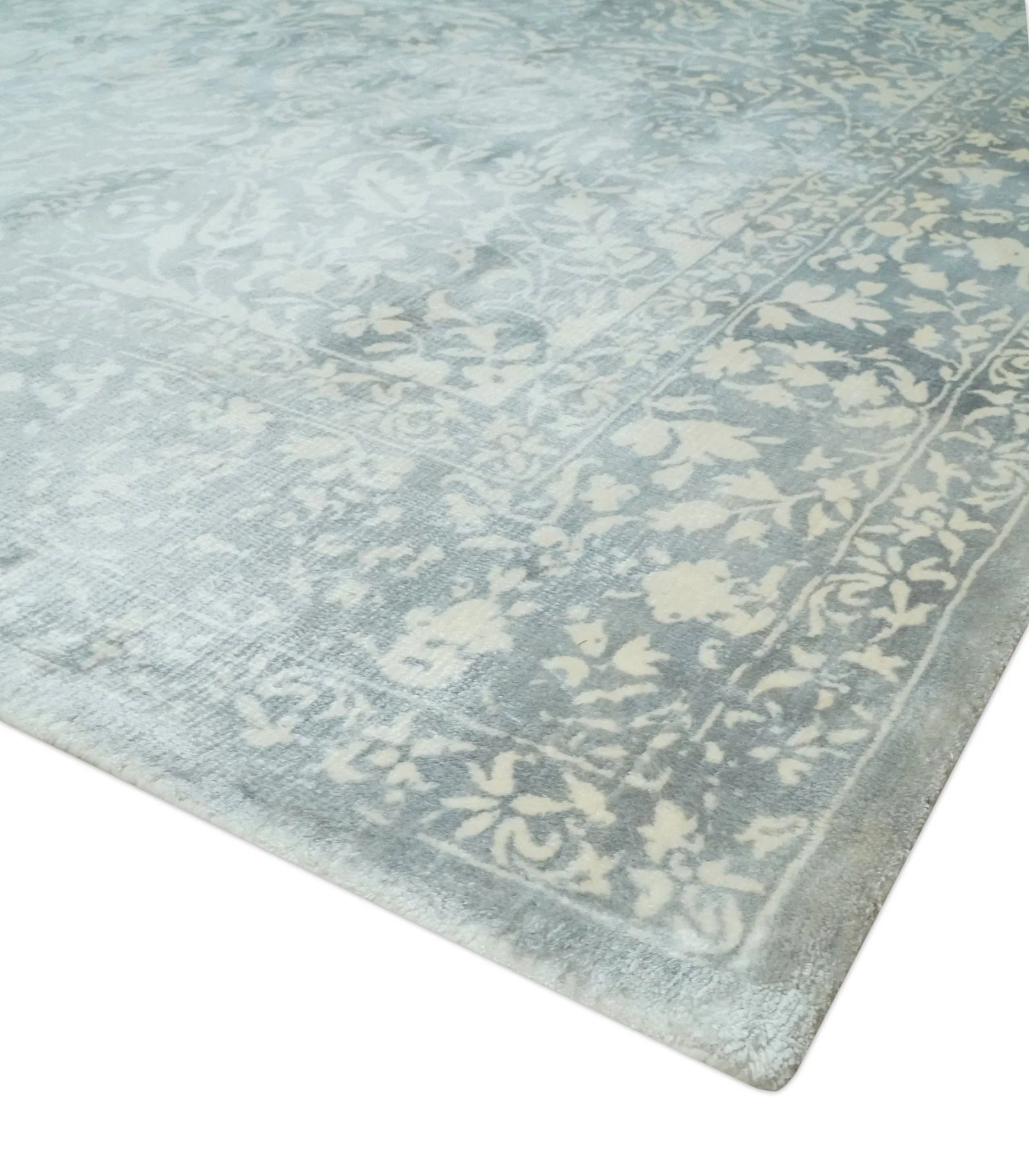 Premium Style Traditional Large Design Gray, Silver and Beige 5.6x7.9 Viscose Area Rug - Image 5