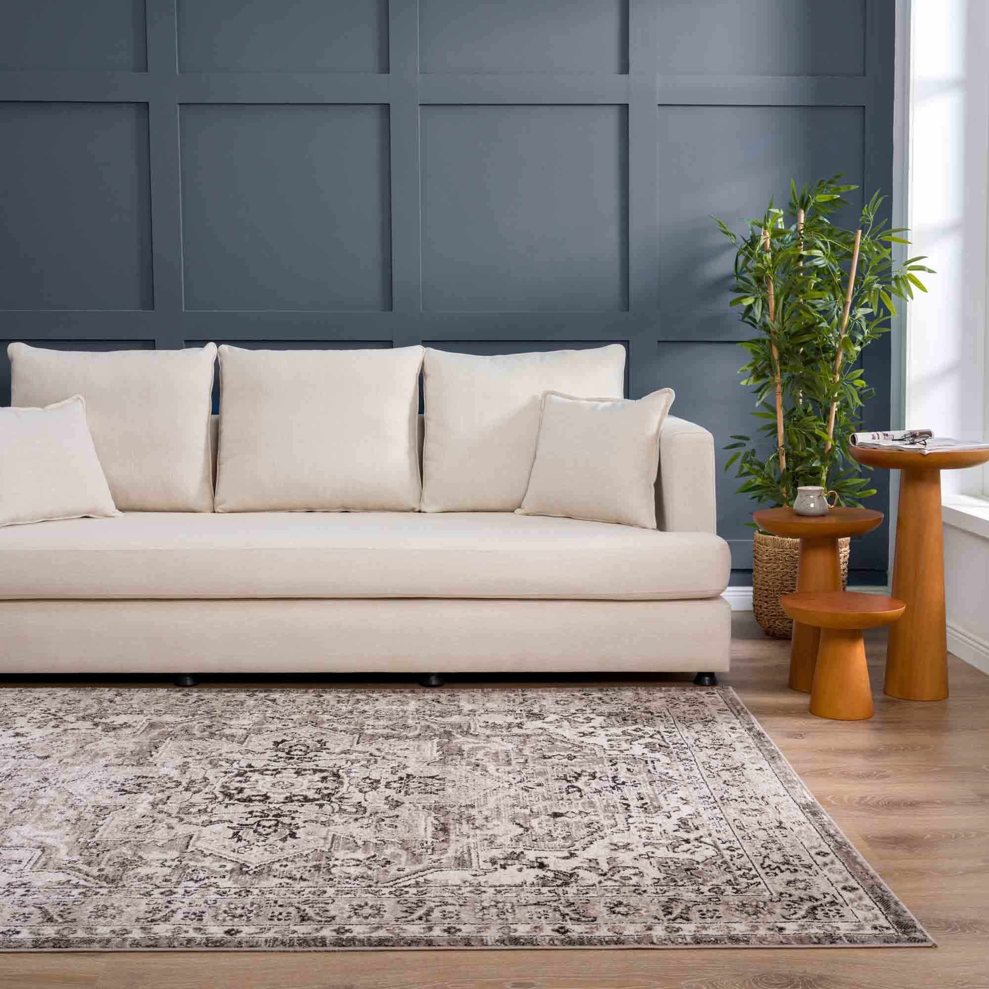 Medallion Light Pink, Ivory and Charcoal Traditional Heriz design Area Rug - Image 12