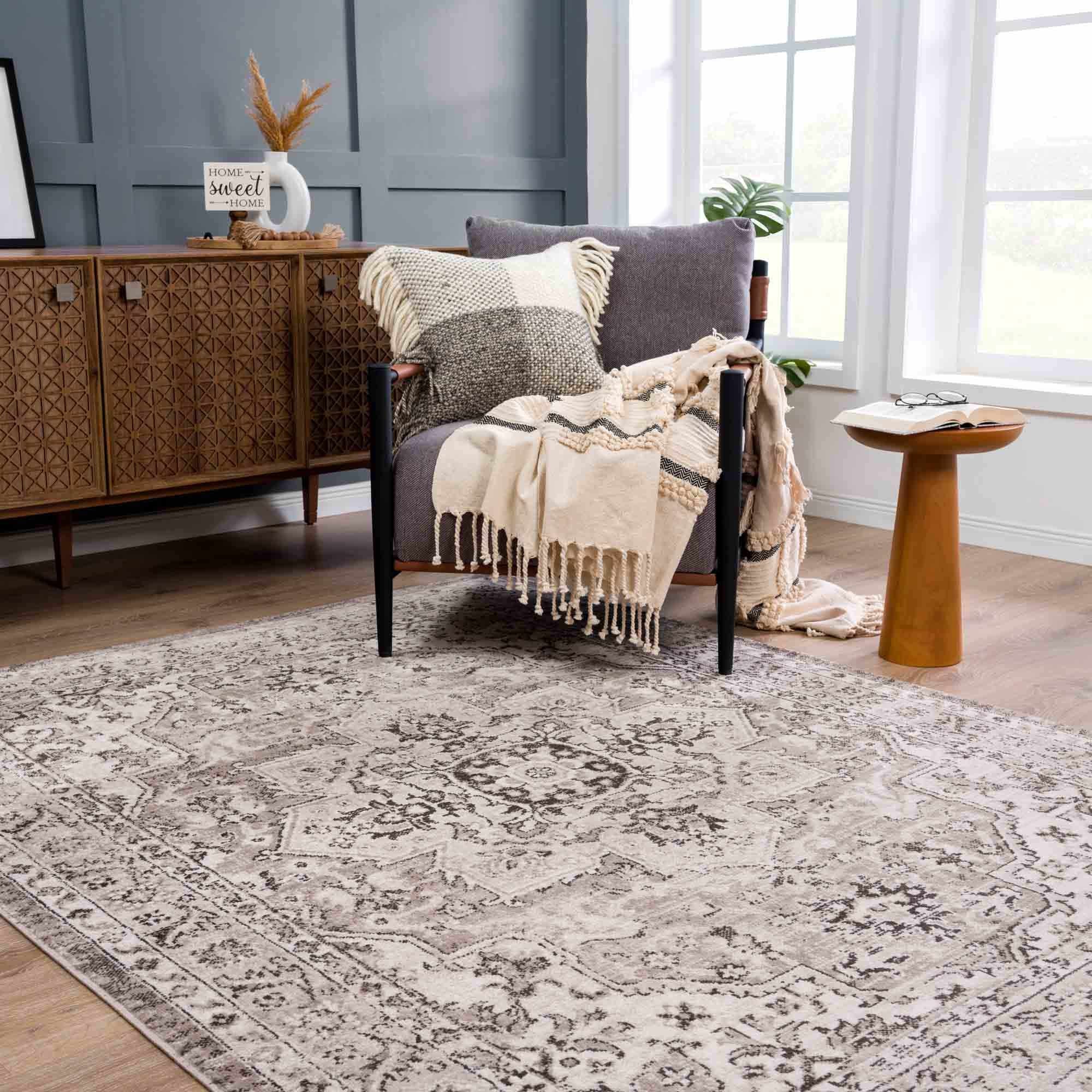 Medallion Light Pink, Ivory and Charcoal Traditional Heriz design Area Rug - Image 3