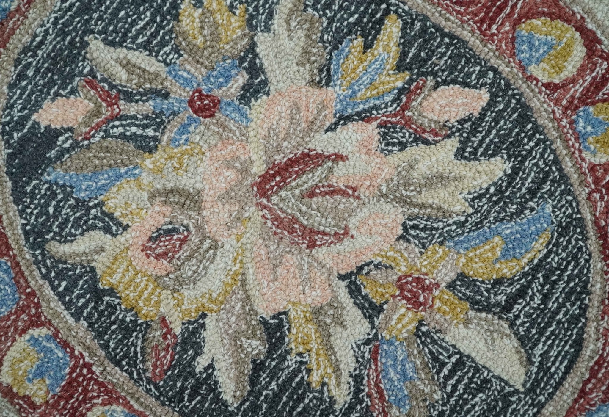 Antique Style Beige and Charcoal Aubusson design Hand Tufted 8x10 wool Area Rug - Image 4