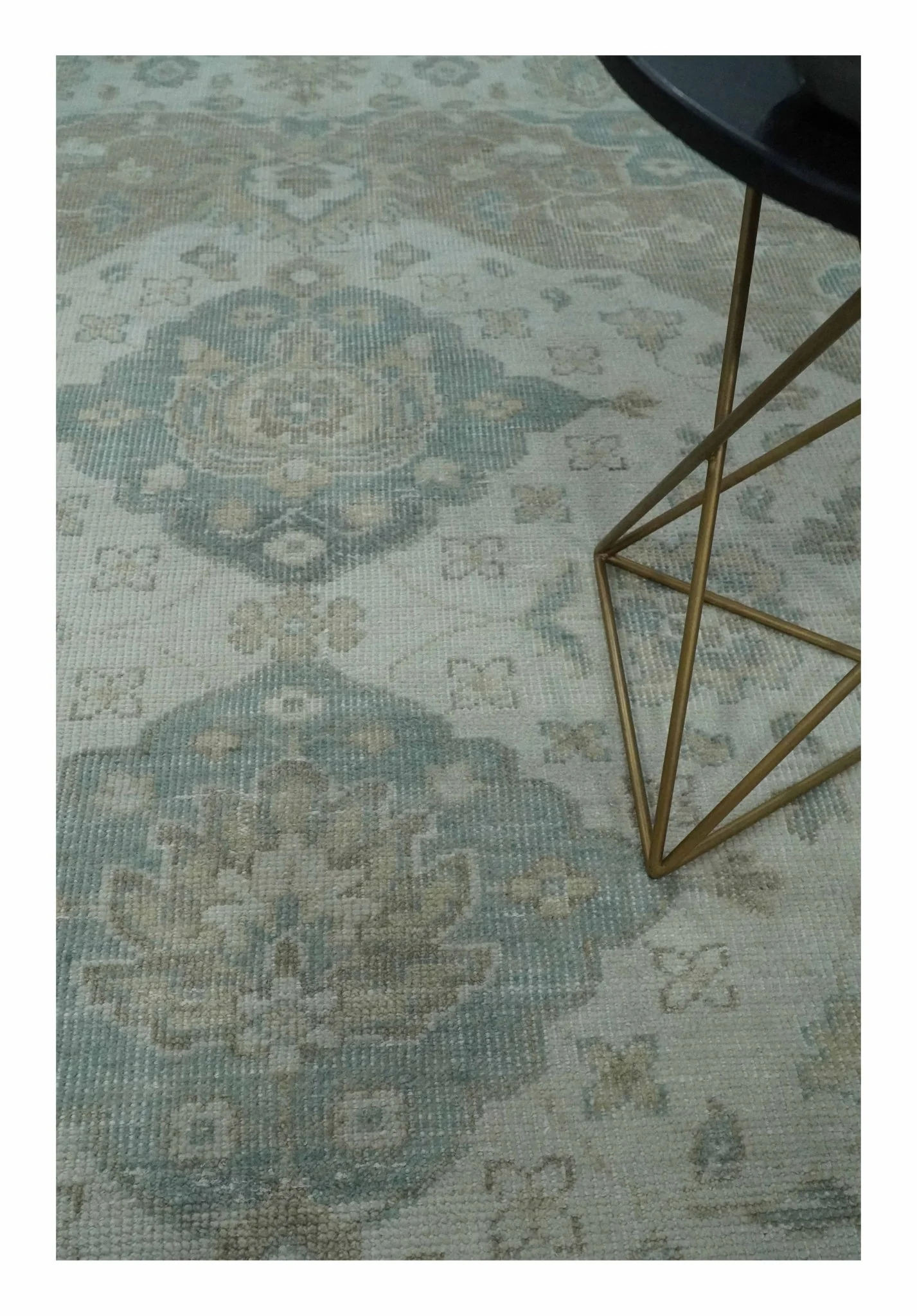 Antique Design Medallion Earthy Ivory and Camel 8x10 wool Area Rug - Image 2