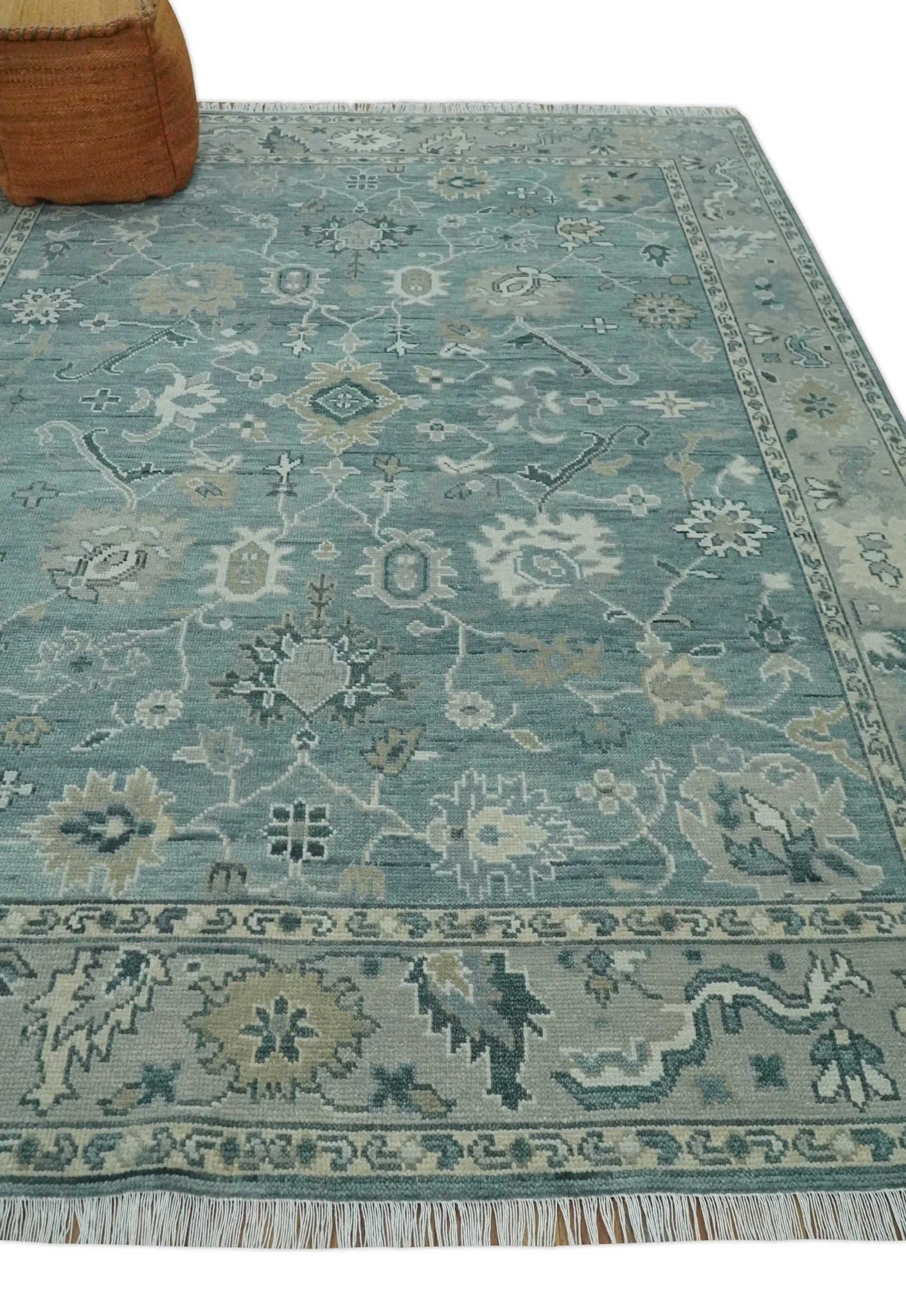 Antique Hand Knotted Oushak Gray and Silver Traditional wool Area Rug - Image 3