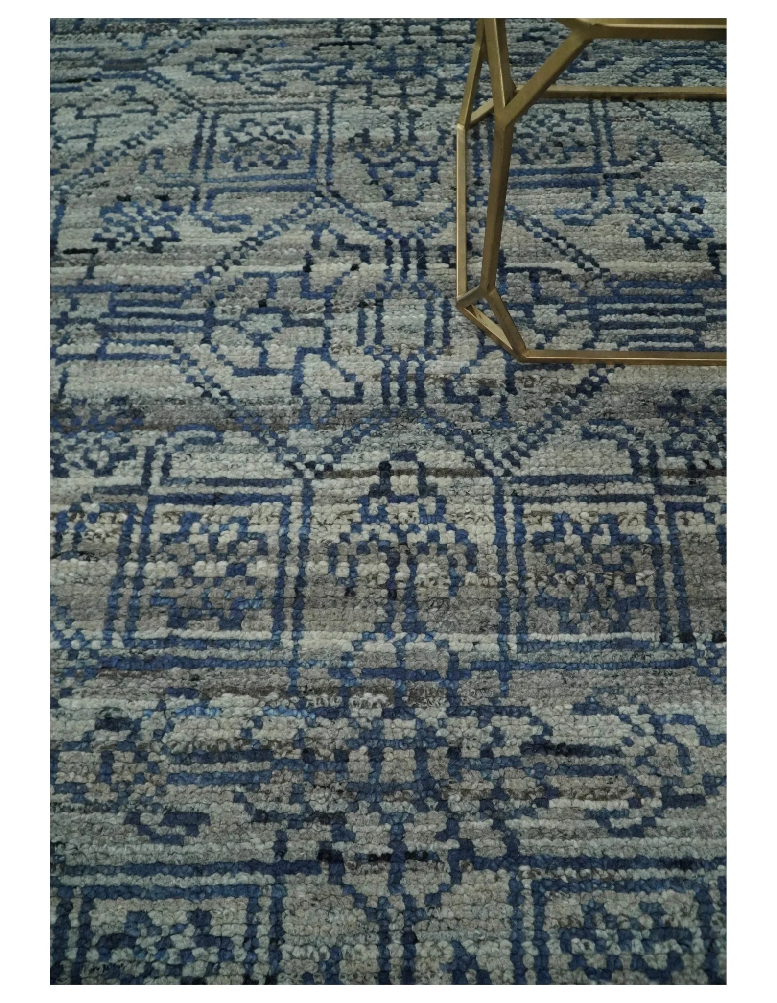 8x10 Silver, Gray and Blue Traditional Persian Minimal Area Rug | TRD43580810 - Image 4