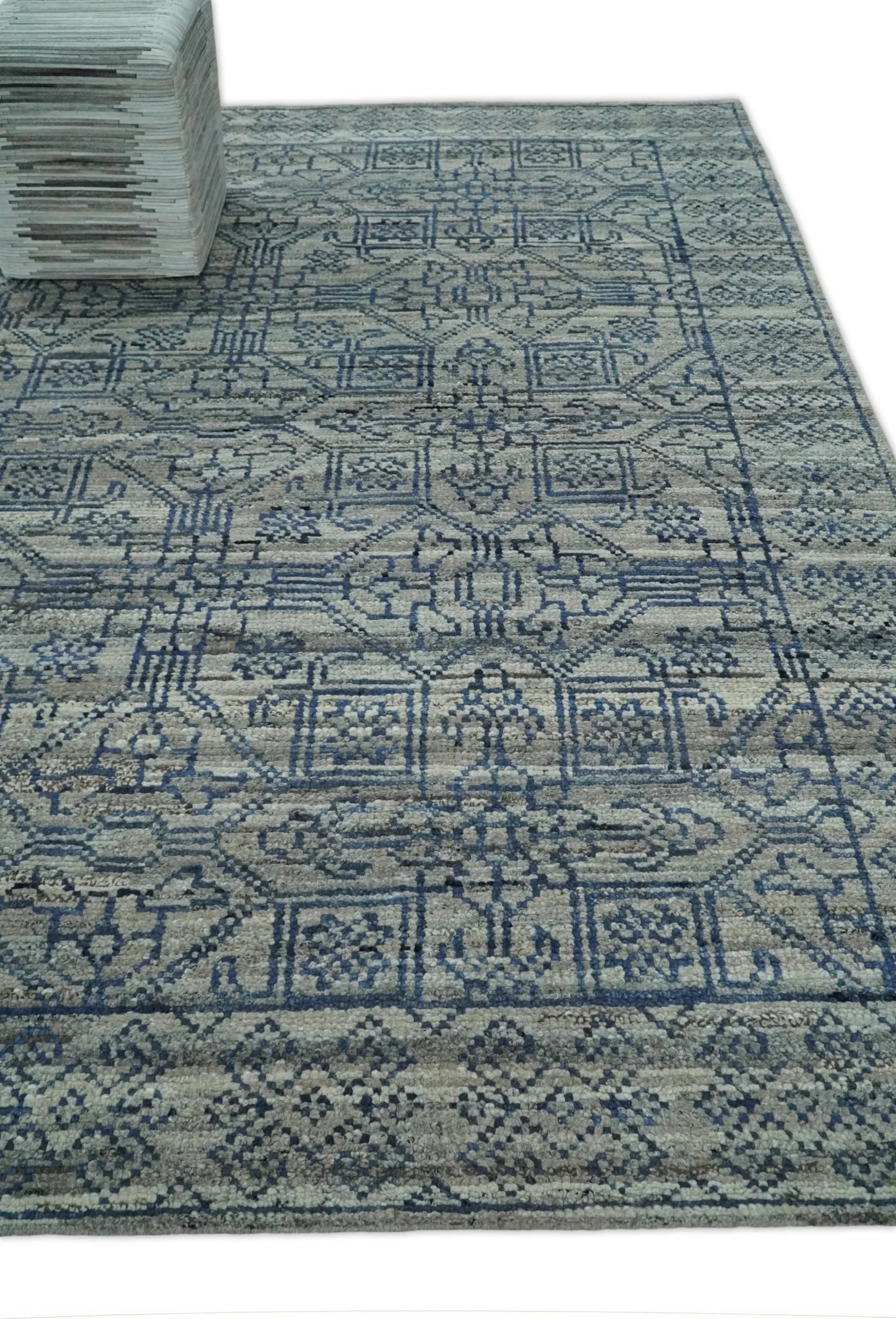8x10 Silver, Gray and Blue Traditional Persian Minimal Area Rug | TRD43580810 - Image 5