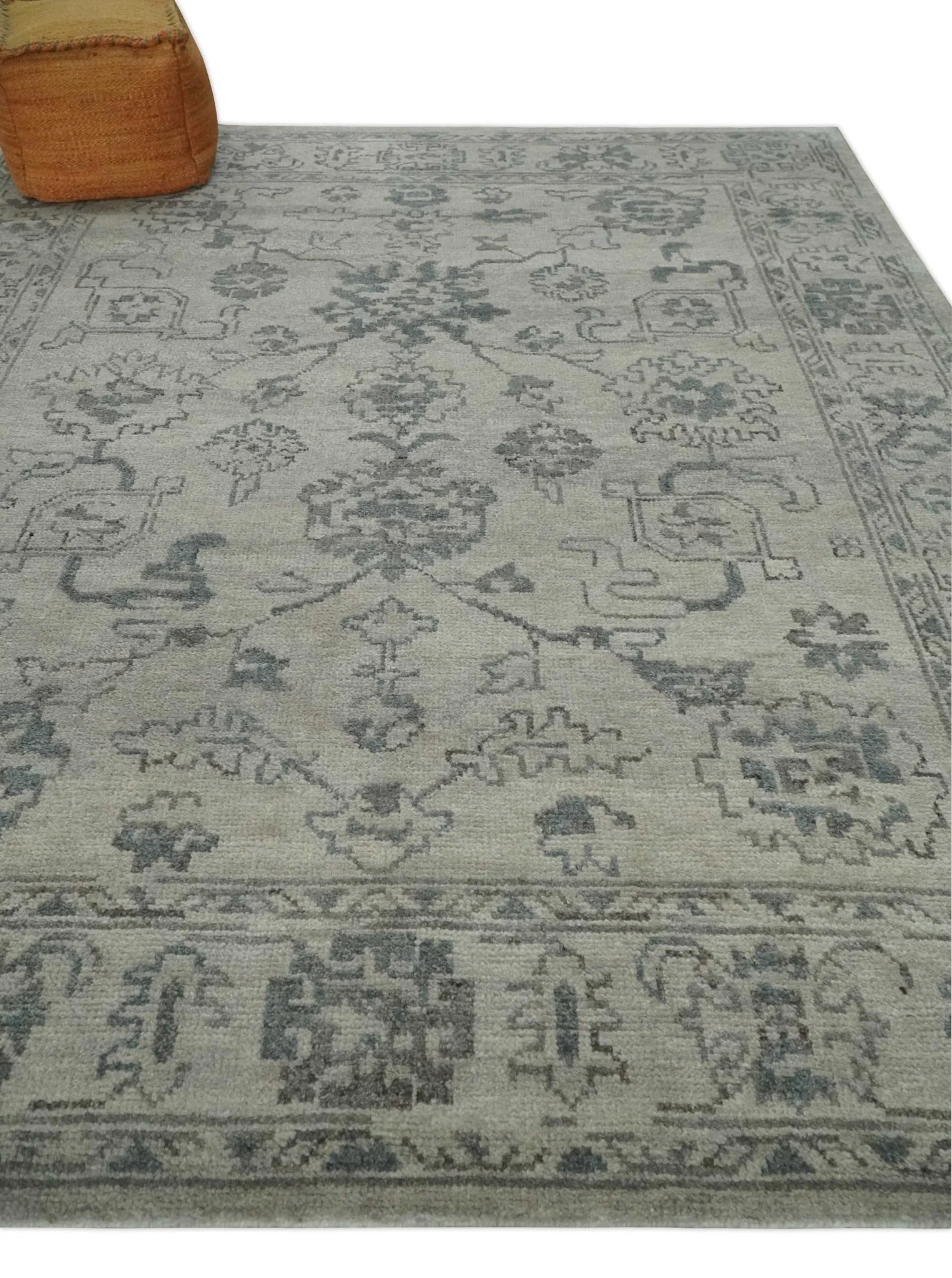 Beige and Gray 8x10 hand knotted Oushak wool Area rug - Image 3