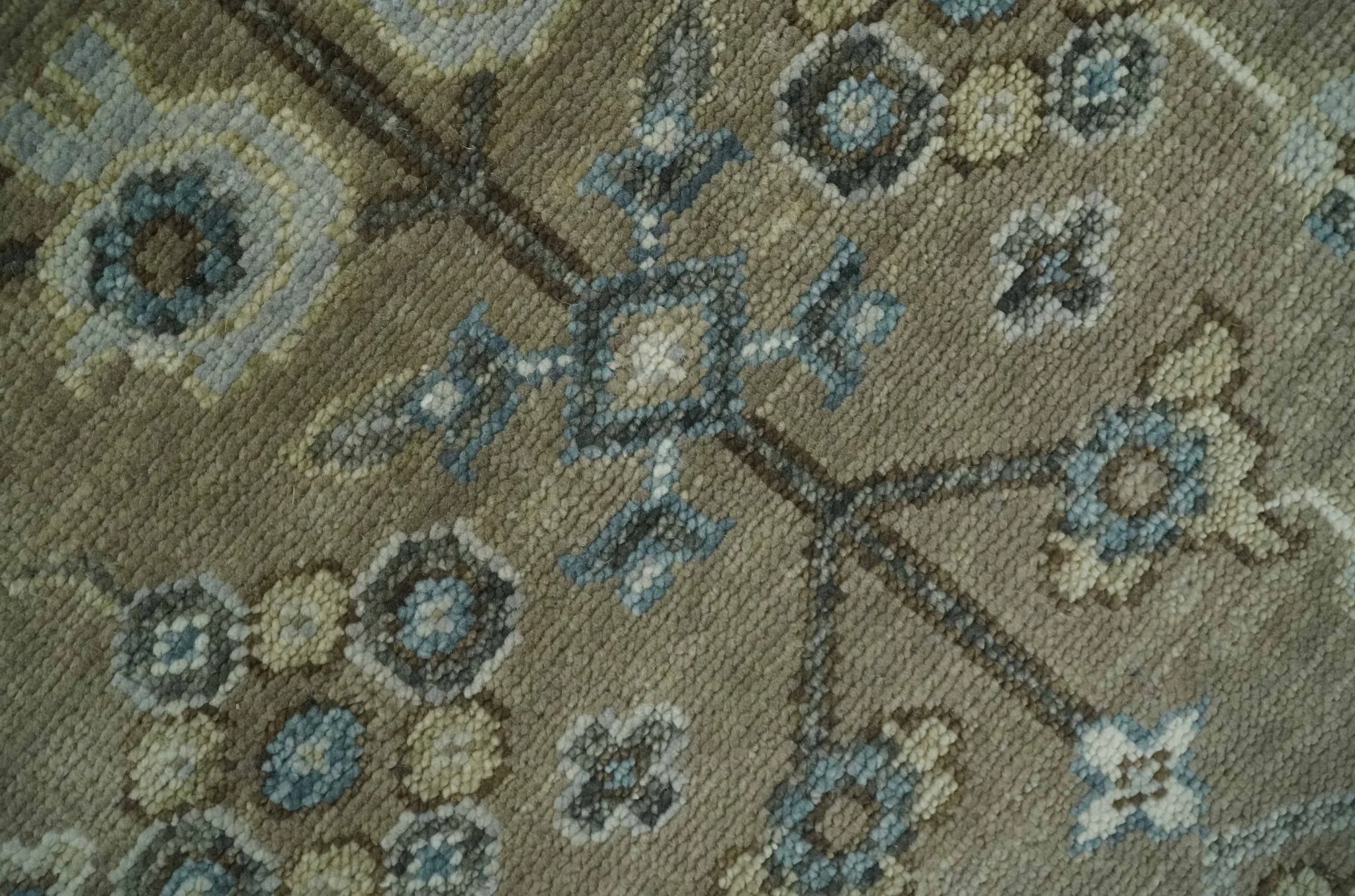 Hand Knotted Beige, Ivory and Silver Oriental Oushak 9x12 Traditional Wool Area Rug - Image 4