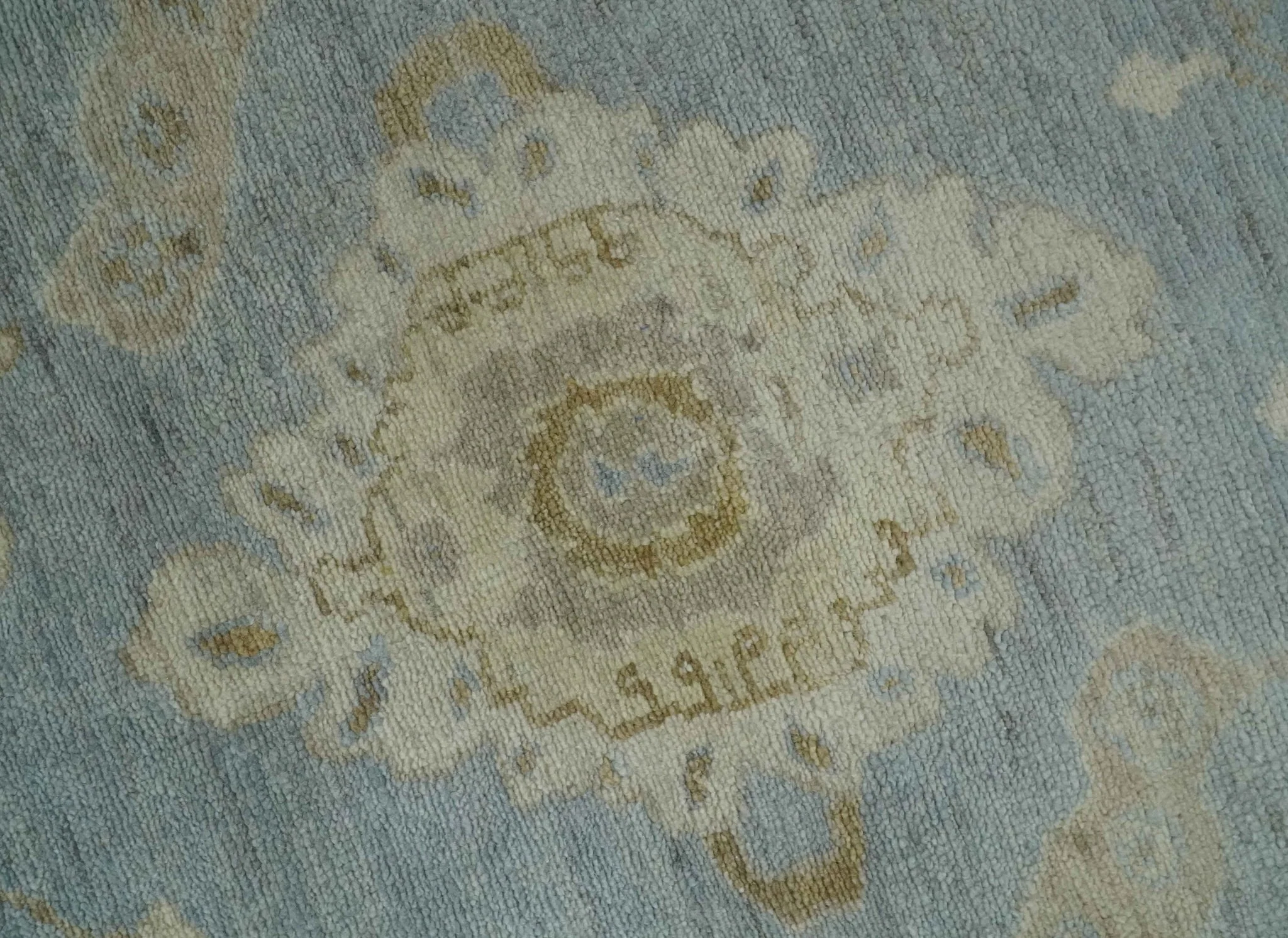 Antique look Charcoal and Beige Hand knotted Traditional Oushak wool Area Rug - Image 4