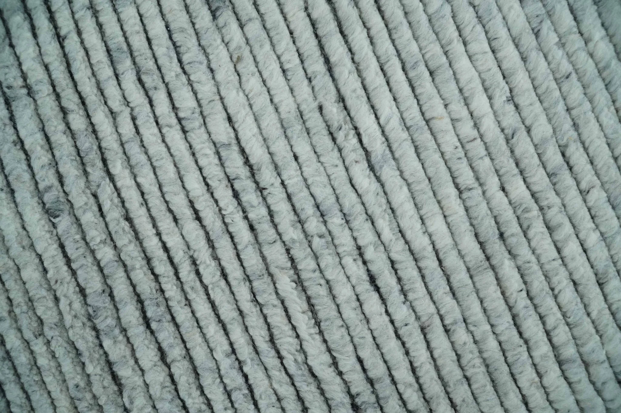 Contemporary look Gray Hand knotted loop Cut 8x10 wool Area Rug - Image 4