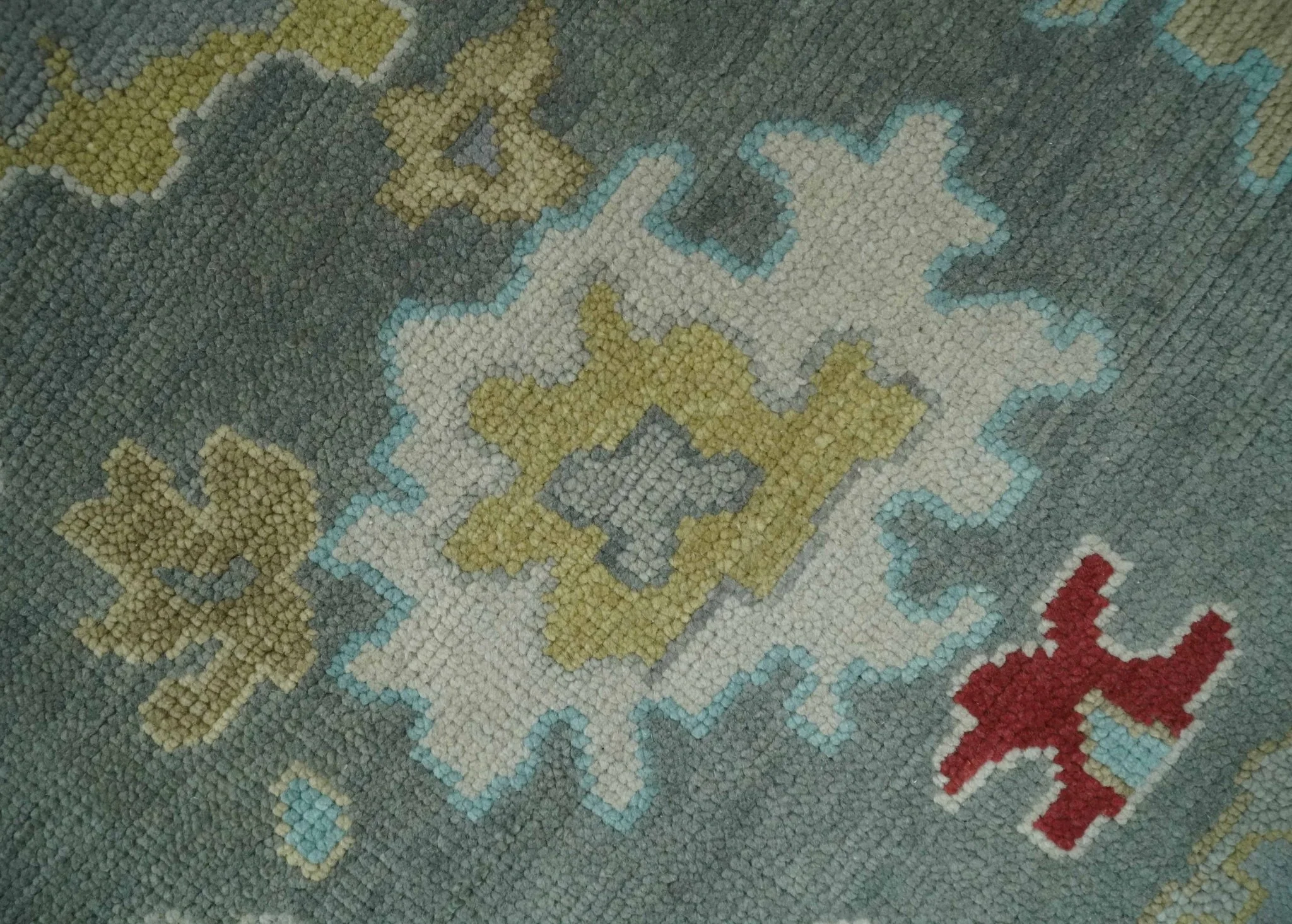 Antique look Hand Knotted Silver and Beige Traditional Oushak Wool Area Rug - Image 4