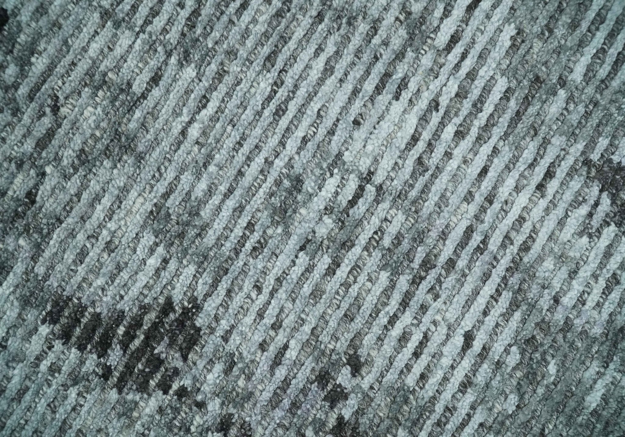 Silver and Charcoal Rug 8x10 Hand Woven Abstract Area Rug - Image 4