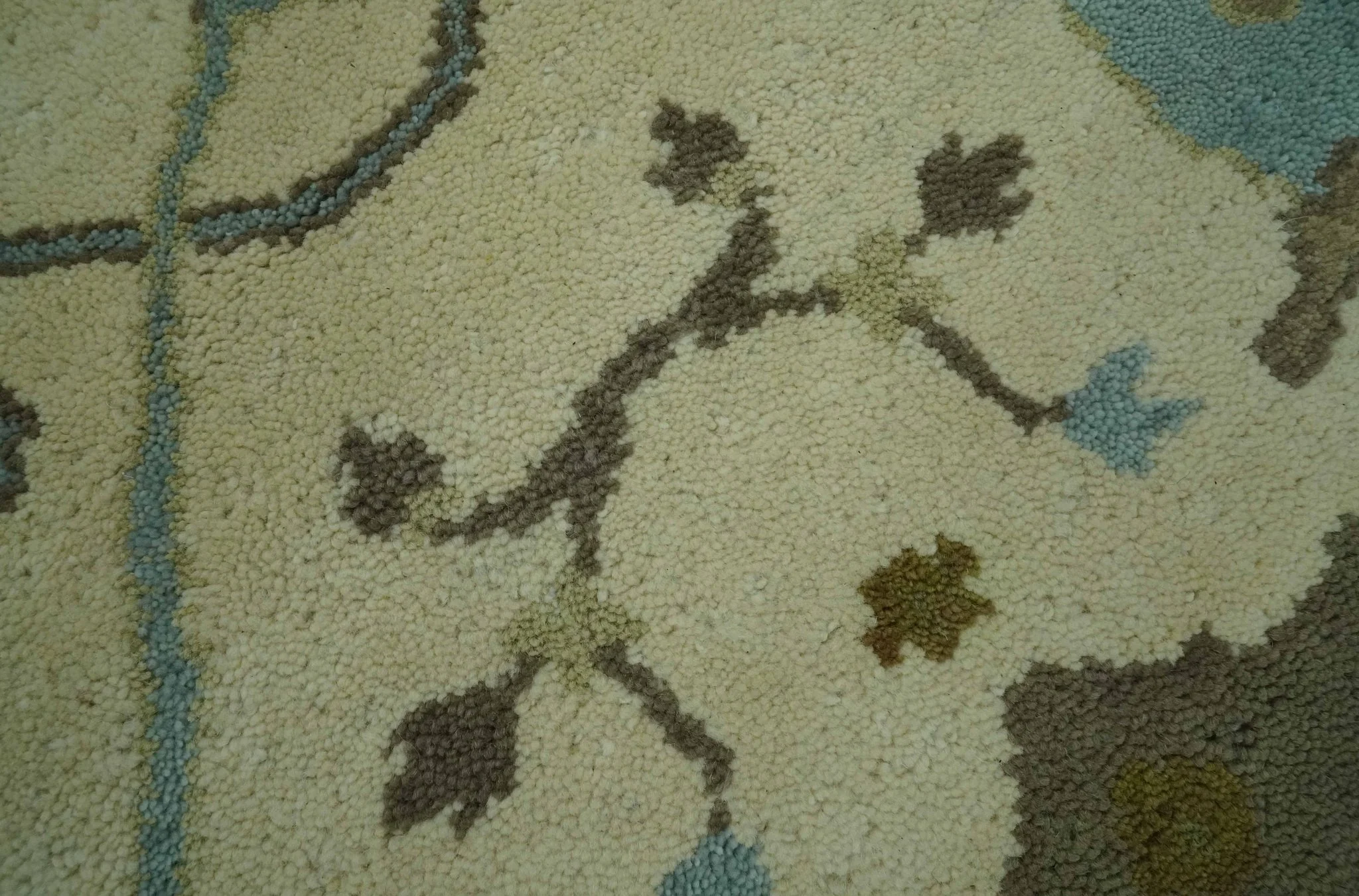 Beige and Aqua Hand Knotted 6x9 Traditional Oriental Oushak wool area rug - Image 4