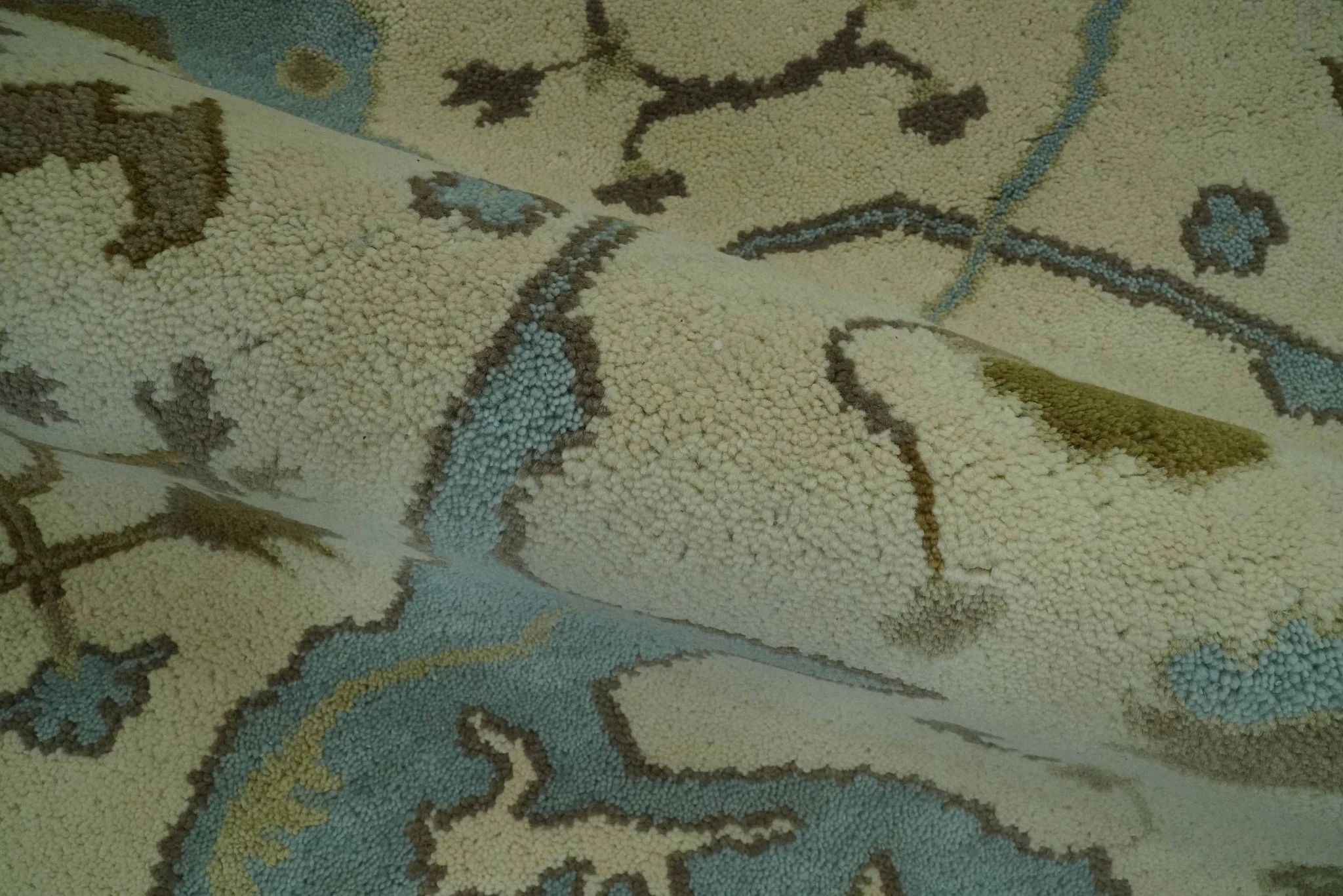 Beige and Aqua Hand Knotted 6x9 Traditional Oriental Oushak wool area rug - Image 6