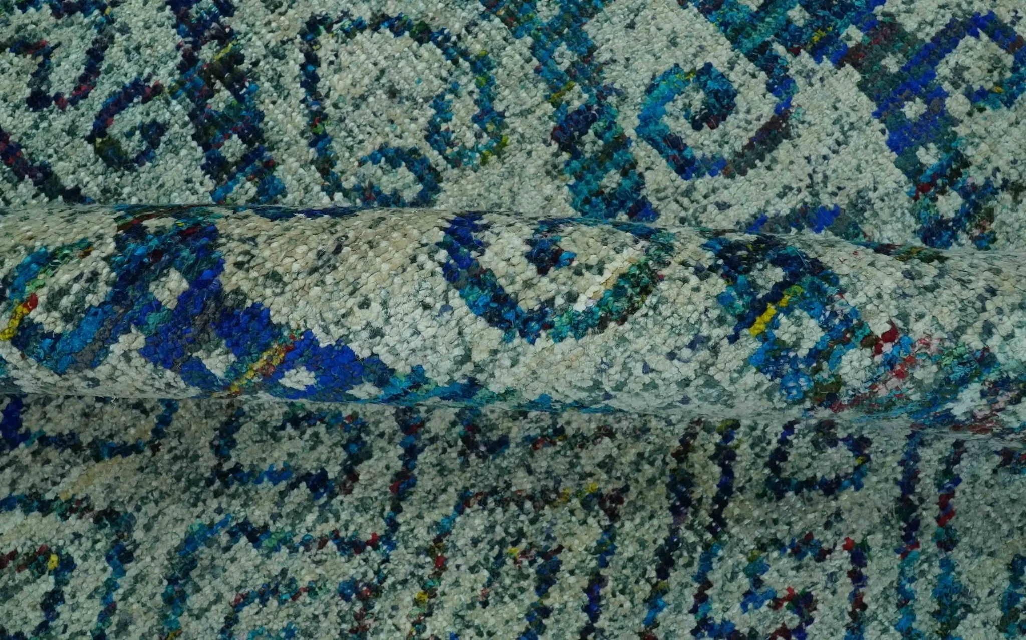 Beige and Blue 5x7.6 Large design Hand Knotted wool area rug - Image 7