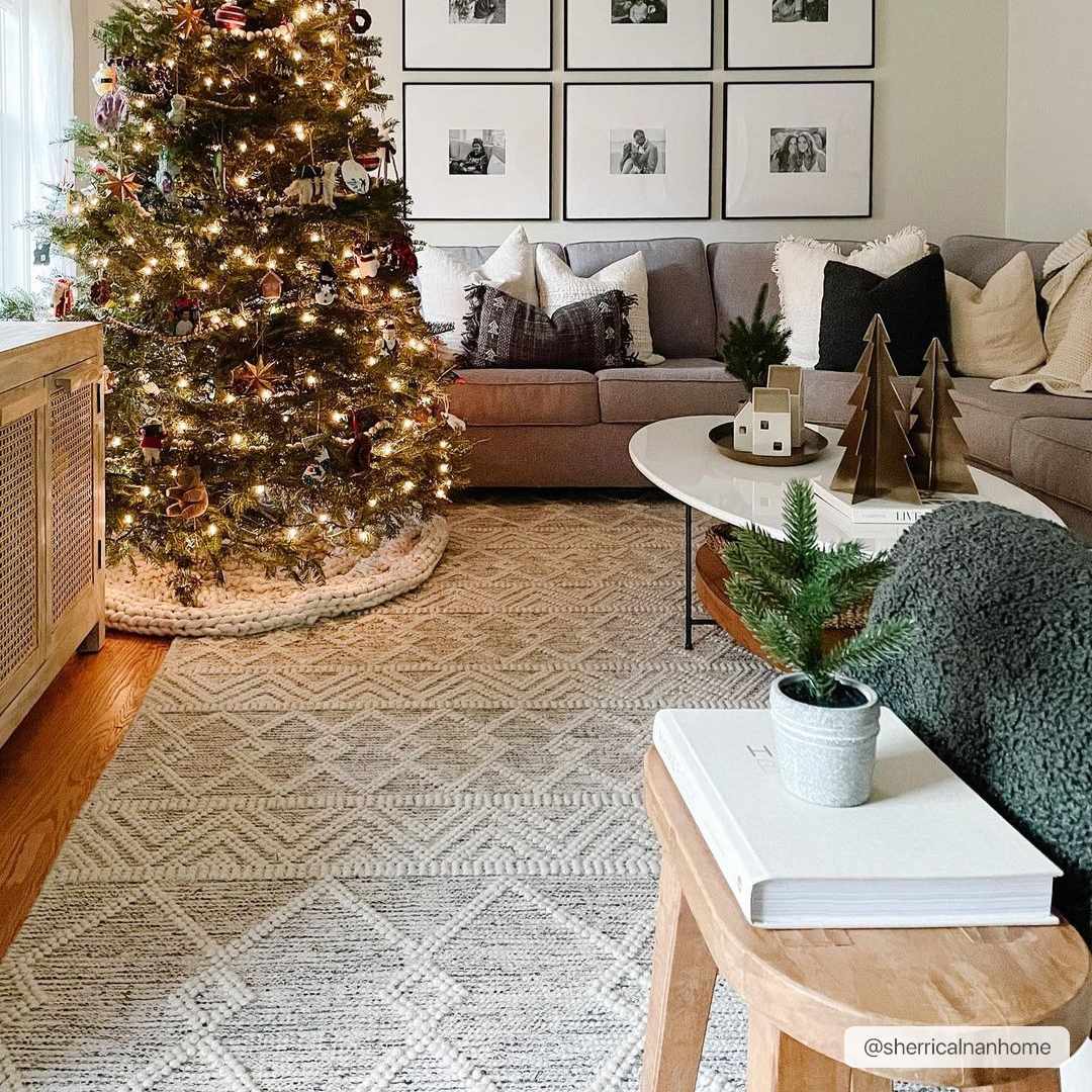 Beige and Charcoal Chevron Tasseled Texture Hand Woven Wool Area Rug - Image 3