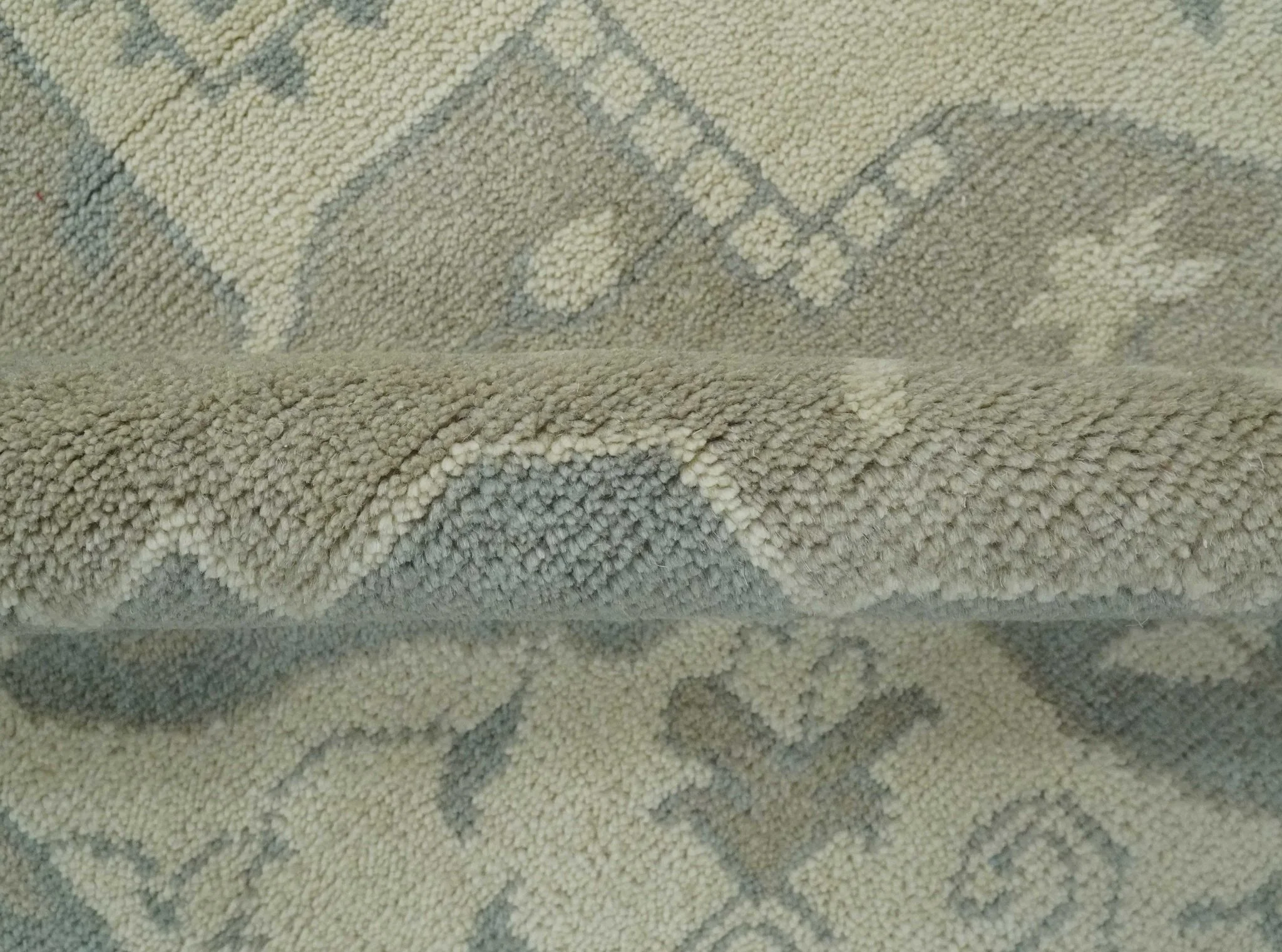 Custom Made Beige and Charcoal Traditional Heriz Medallion Hand Knotted wool Area Rug - Image 7
