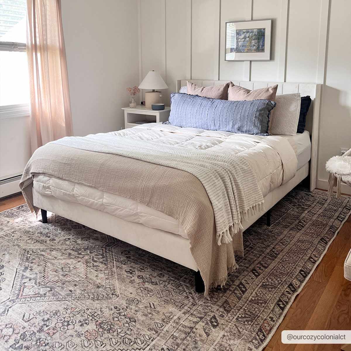 Vintage Style Beige and Charcoal Transitional Area Rug - Image 4