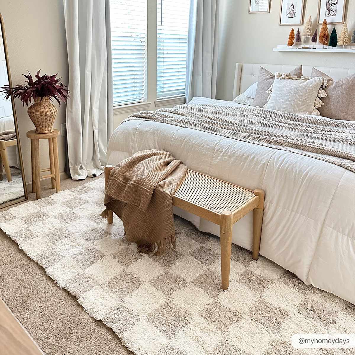 Beige and Ivory Modern Geometrical Checkered Plush Pile Moroccan Style Area Rug - Image 7