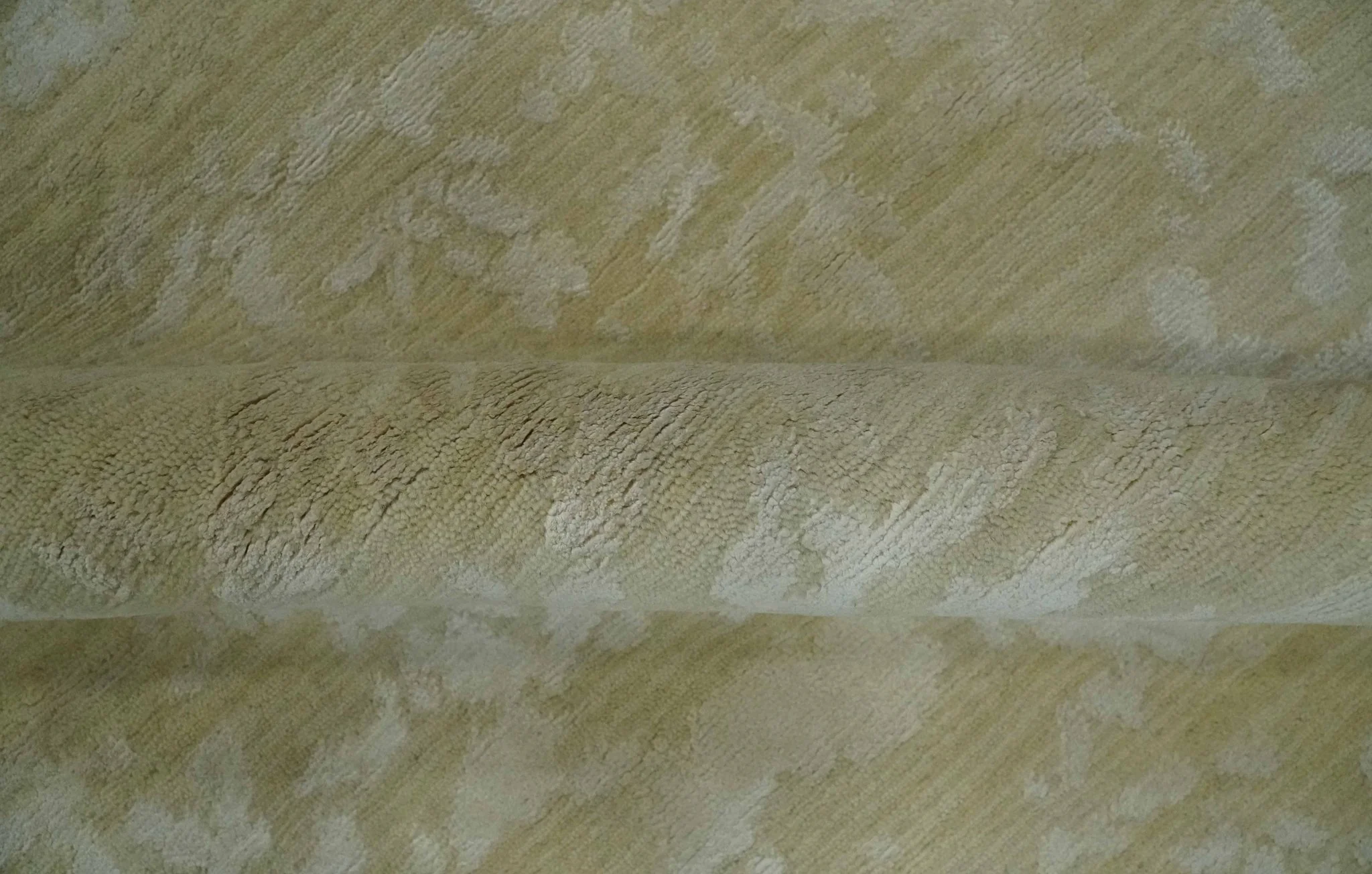 Beige and Ivory Modern Abstract Hand loom 5x8 wool And Art Silk Area Rug - Image 7