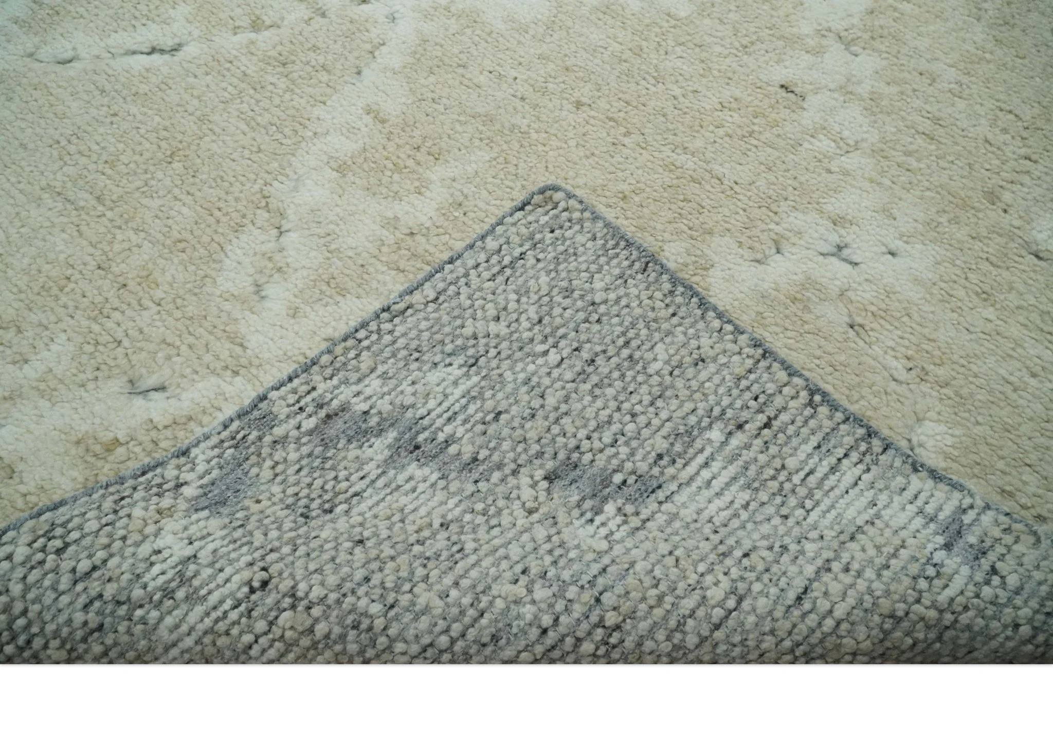 Beige and Ivory Traditional Hand Knotted 8x10 Geometrical Pattern Wool Area Rug - Image 7