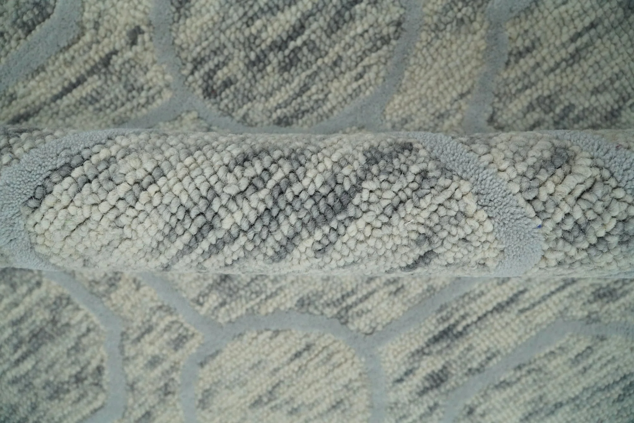 Beige and Silver Hand Hooked Modern Wool Area Rug - Image 7