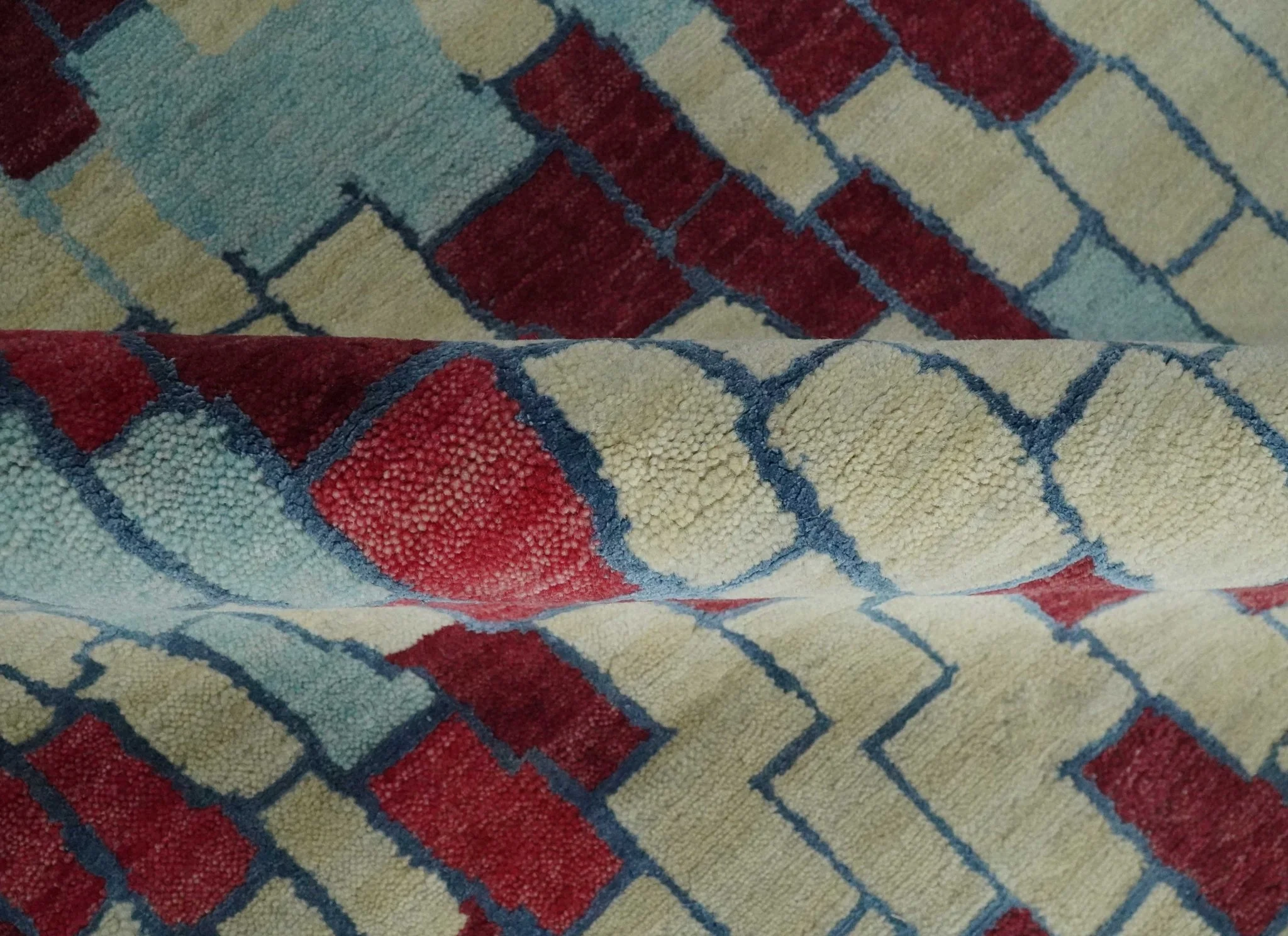 Beige, Blue and Maroon 5x7.6 Modern tiles Pattern Handloom Wool and Art Silk Area Rug - Image 7