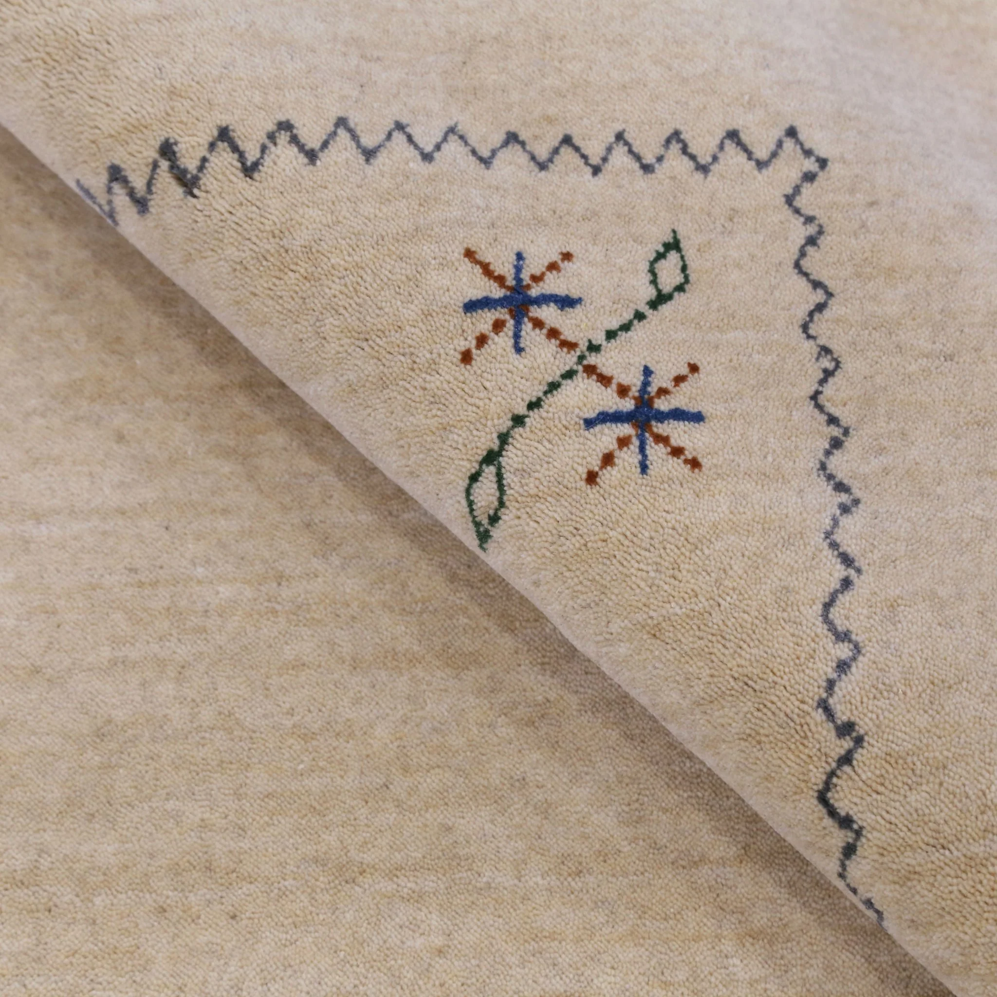 Beige Border Design Hand Loomed Wool Area Rug - Image 10